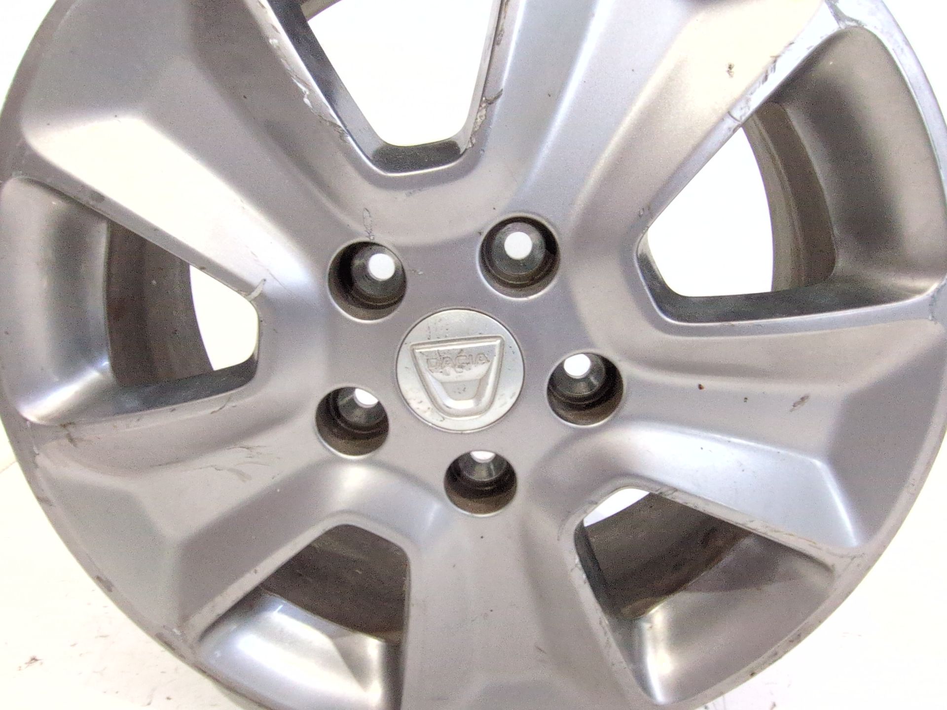 llanta_aluminio_403004803r_dacia_duster_hs_1_5_dci_hsmc