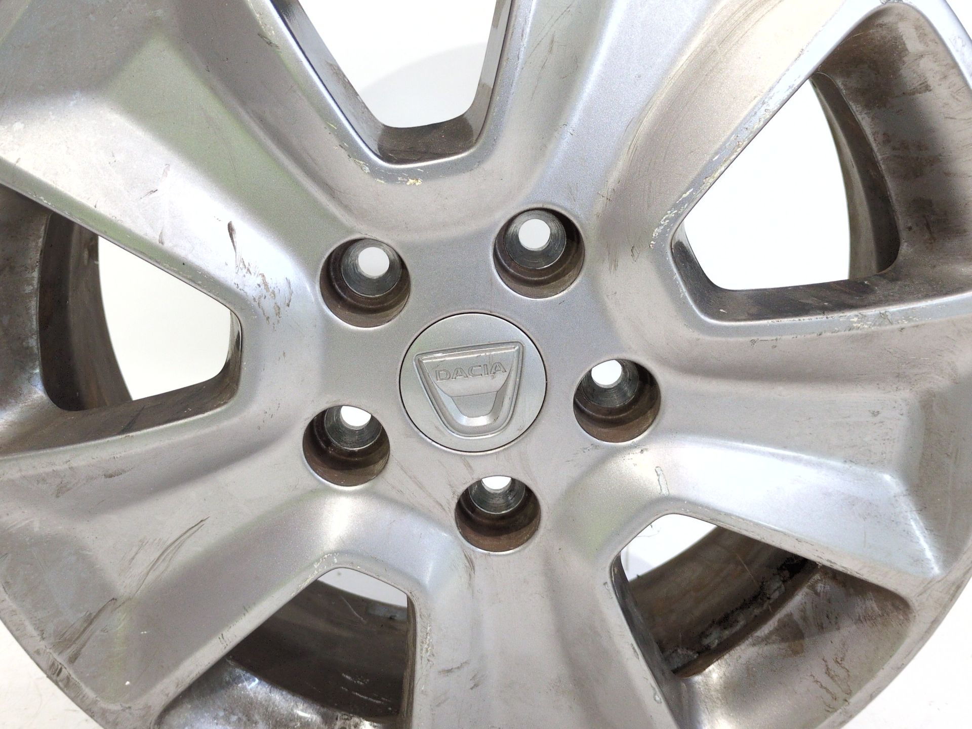 llanta_aluminio_403004803r_dacia_duster_hs_1_5_dci_hsmc