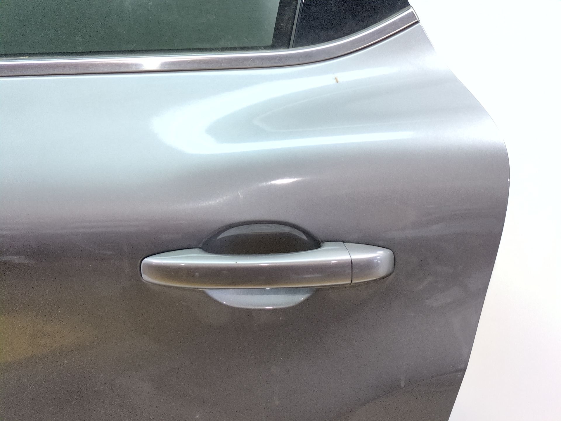 puerta_trasera_izquierda_821010589r_gris_cassiopee_tpkng_renault_captur_ii_hf_tce_140_hfn0