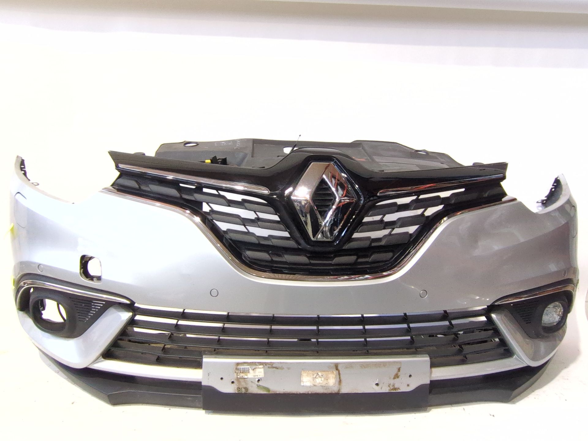 PARAGOLPES DELANTERO RENAULT GRAND SCÉNIC IV (R9_) 1.3 TCE 140