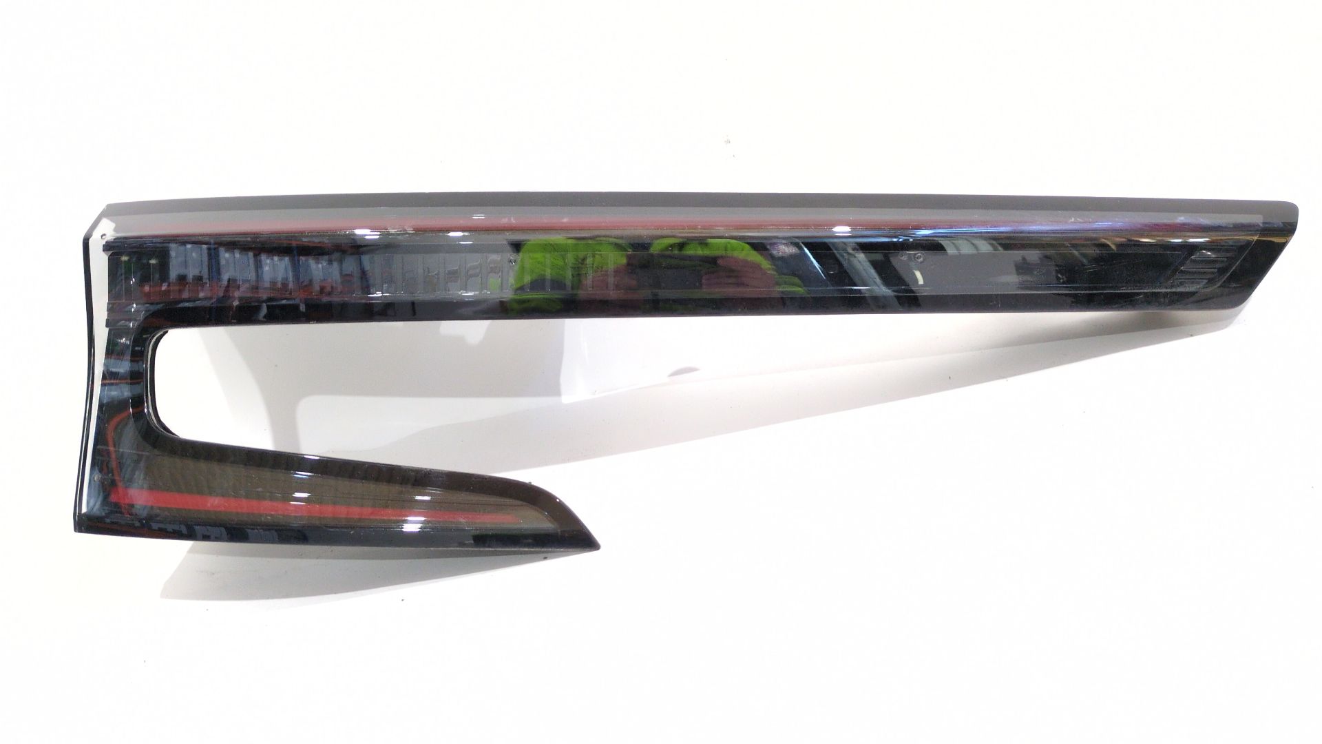 PILOTO TRASERO IZQUIERDO INTERIOR RENAULT AUSTRAL E-TECH 200 HYBRID - 265550782R