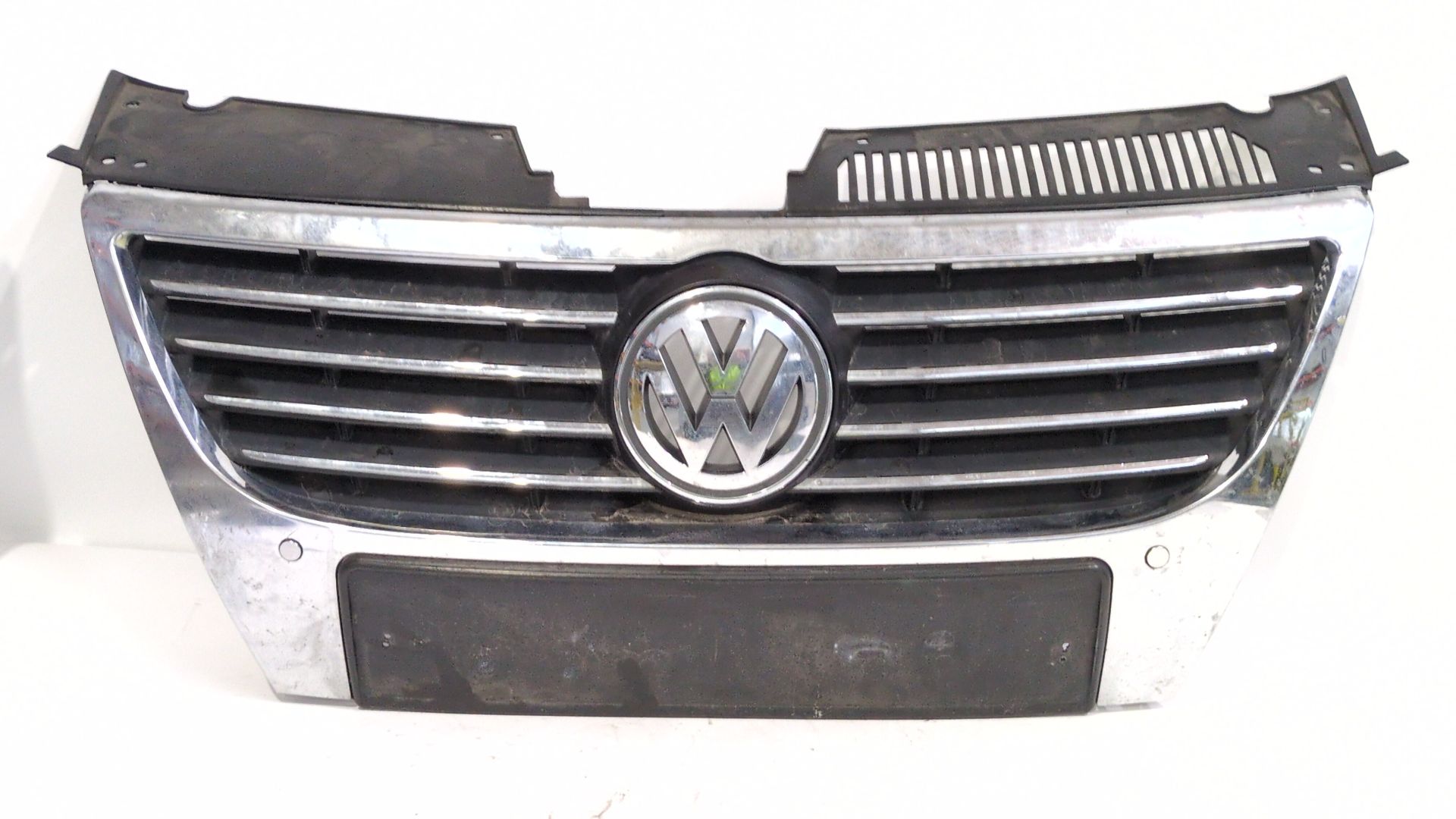 REJILLA DELANTERA VOLKSWAGEN PASSAT B6 (3C2) 2.0 TDI 16V