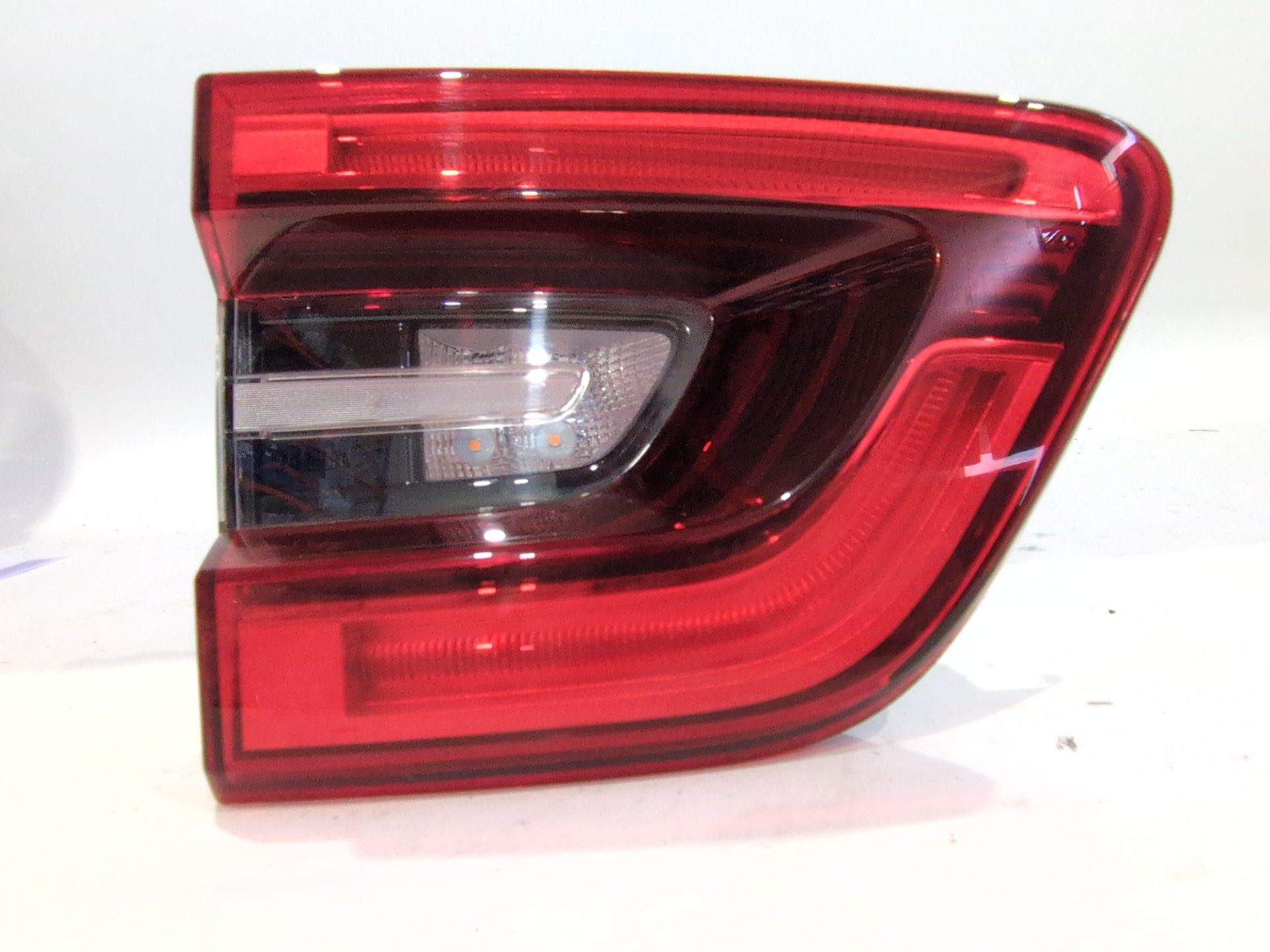 PILOTO TRASERO IZQUIERDO INTERIOR RENAULT KADJAR (HA_ HL_) 1.5 BLUE DCI 115 - 265553530R