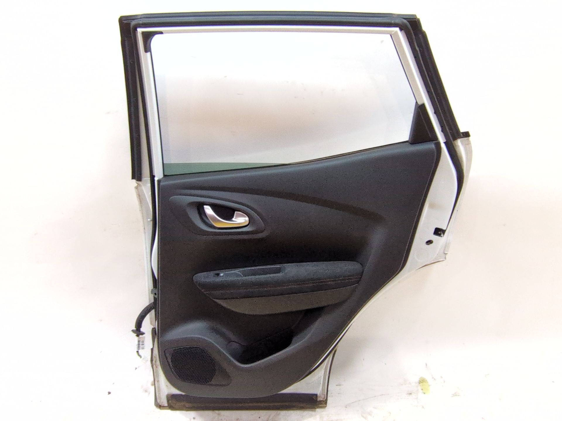 puerta_trasera_derecha_821000294r_ice_white_bc_ov369_renault_kadjar_ha_hl_1_5_blue_dci_115