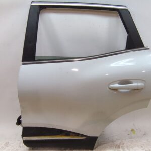 puerta_trasera_izquierda_821016878r_ice_white_bc_ov369_renault_kadjar_ha_hl_1_5_blue_dci_115