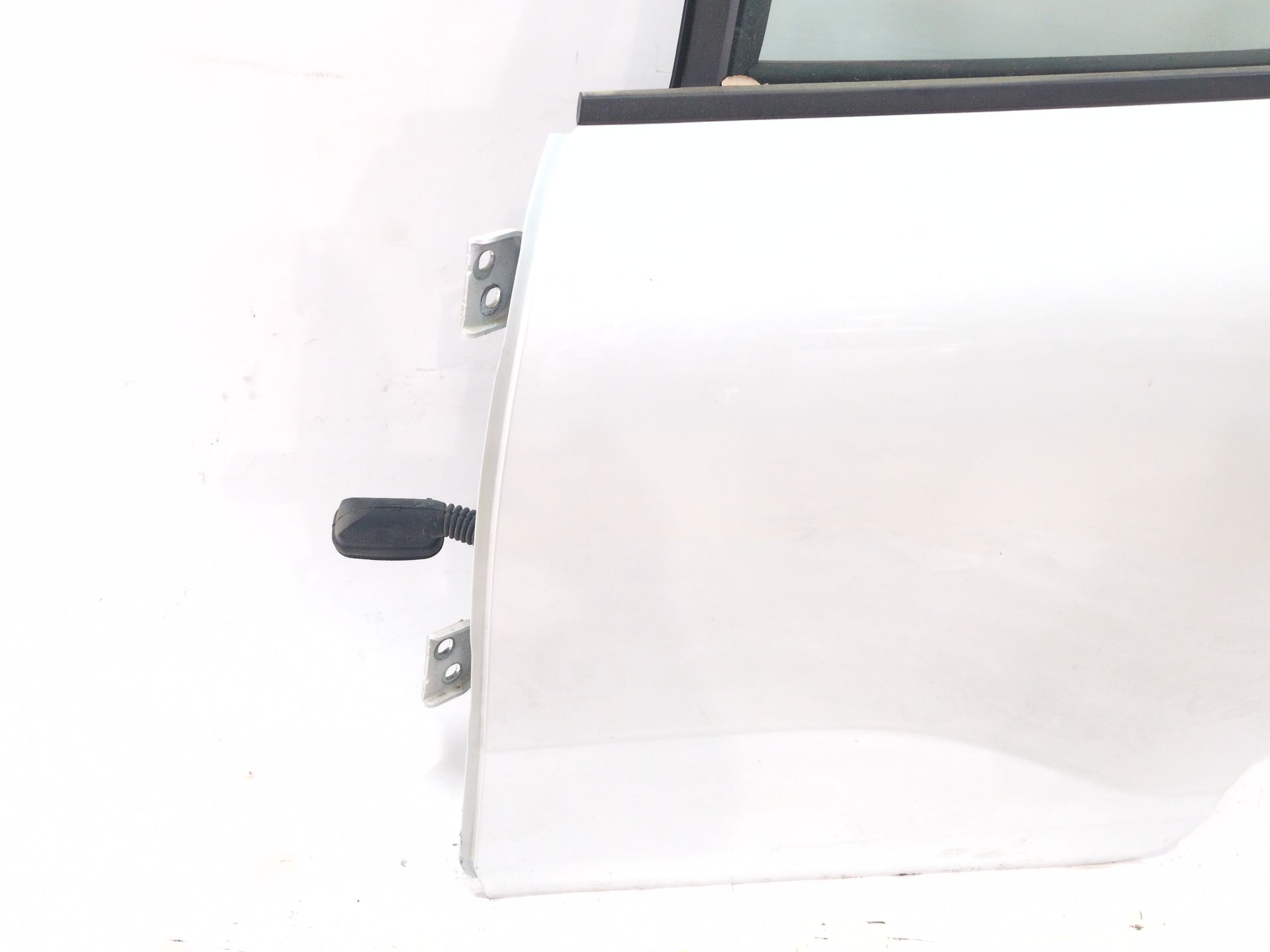 puerta_trasera_izquierda_821014830r_ice_white_bc_ov369_dacia_sandero_iii_1_0_tce_100