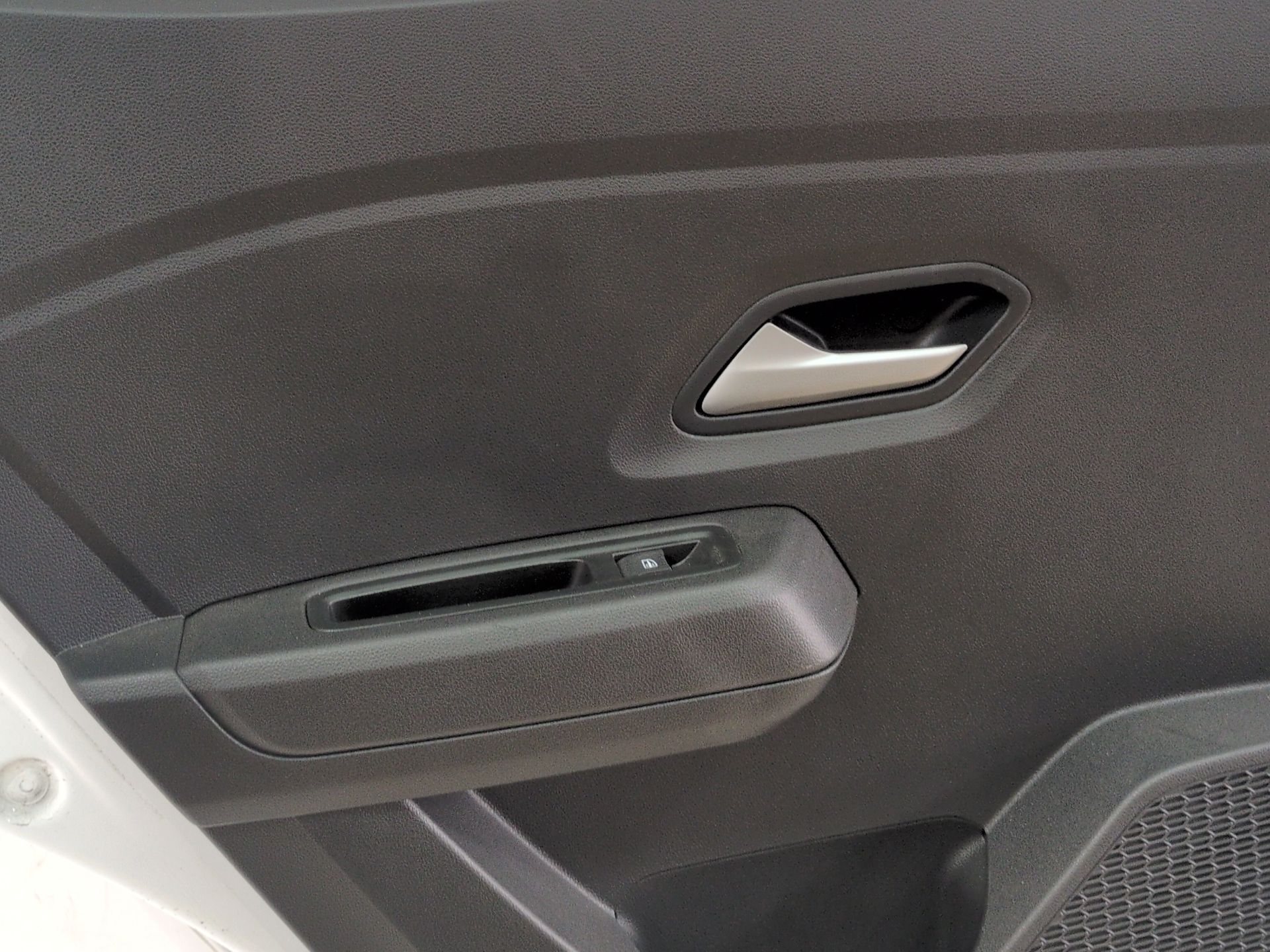 puerta_trasera_izquierda_821014830r_ice_white_bc_ov369_dacia_sandero_iii_1_0_tce_100
