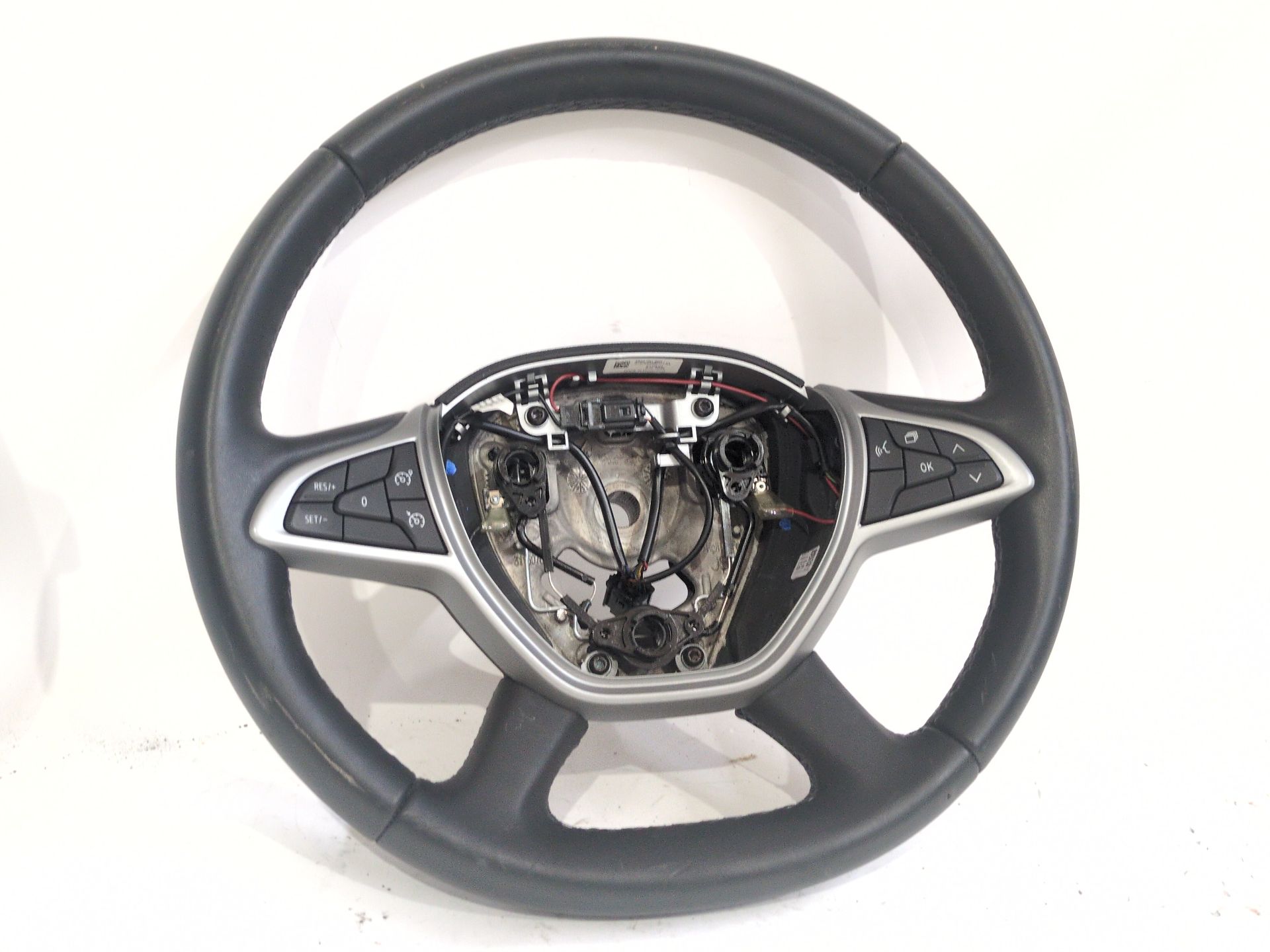 VOLANTE DACIA SANDERO III 1.0 TCE 100 - 311611481CVJ