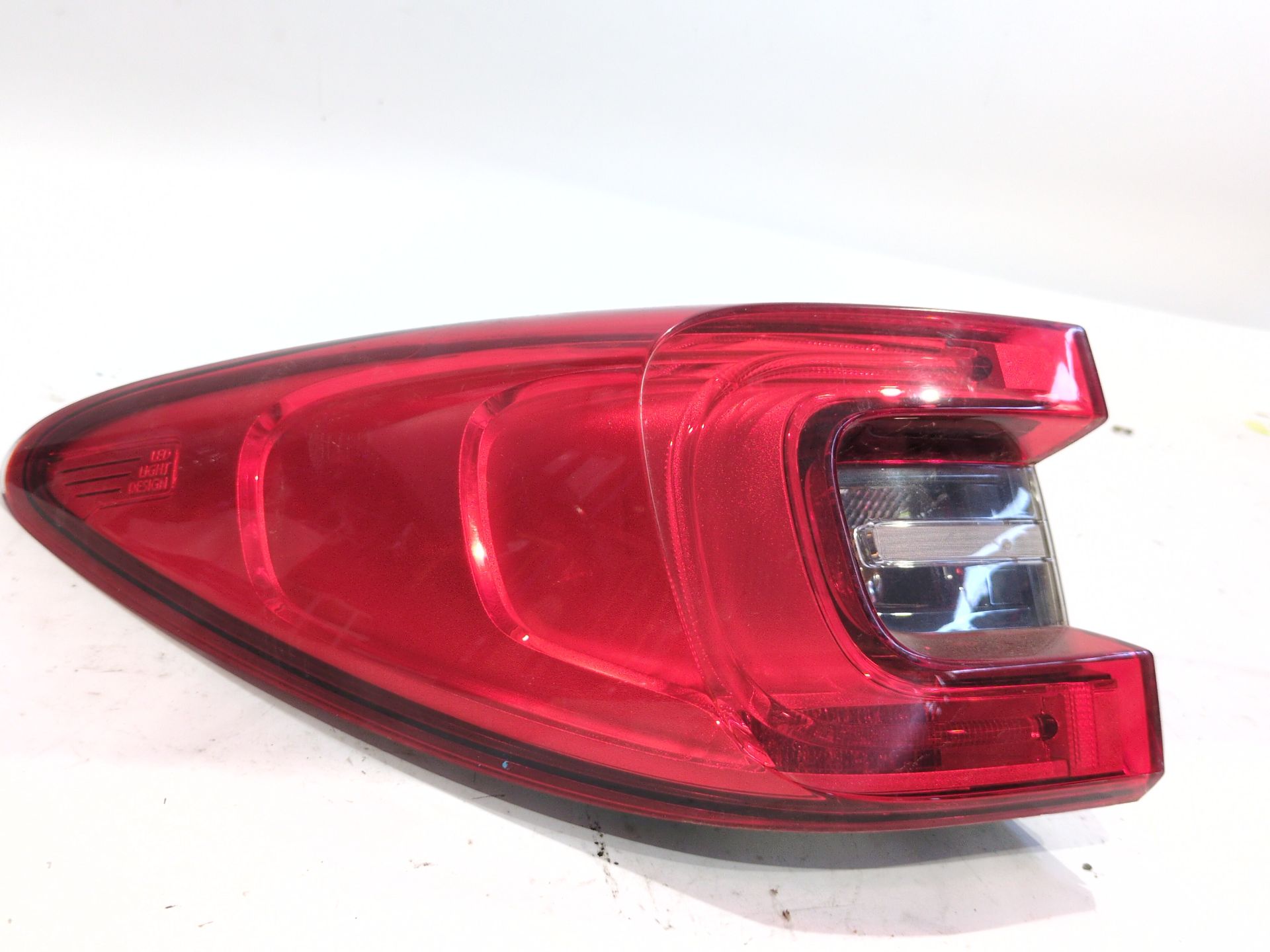 PILOTO TRASERO IZQUIERDO EXTERIOR RENAULT KADJAR (HA_ HL_) 1.5 DCI 110 (HLA3) - 265552478r