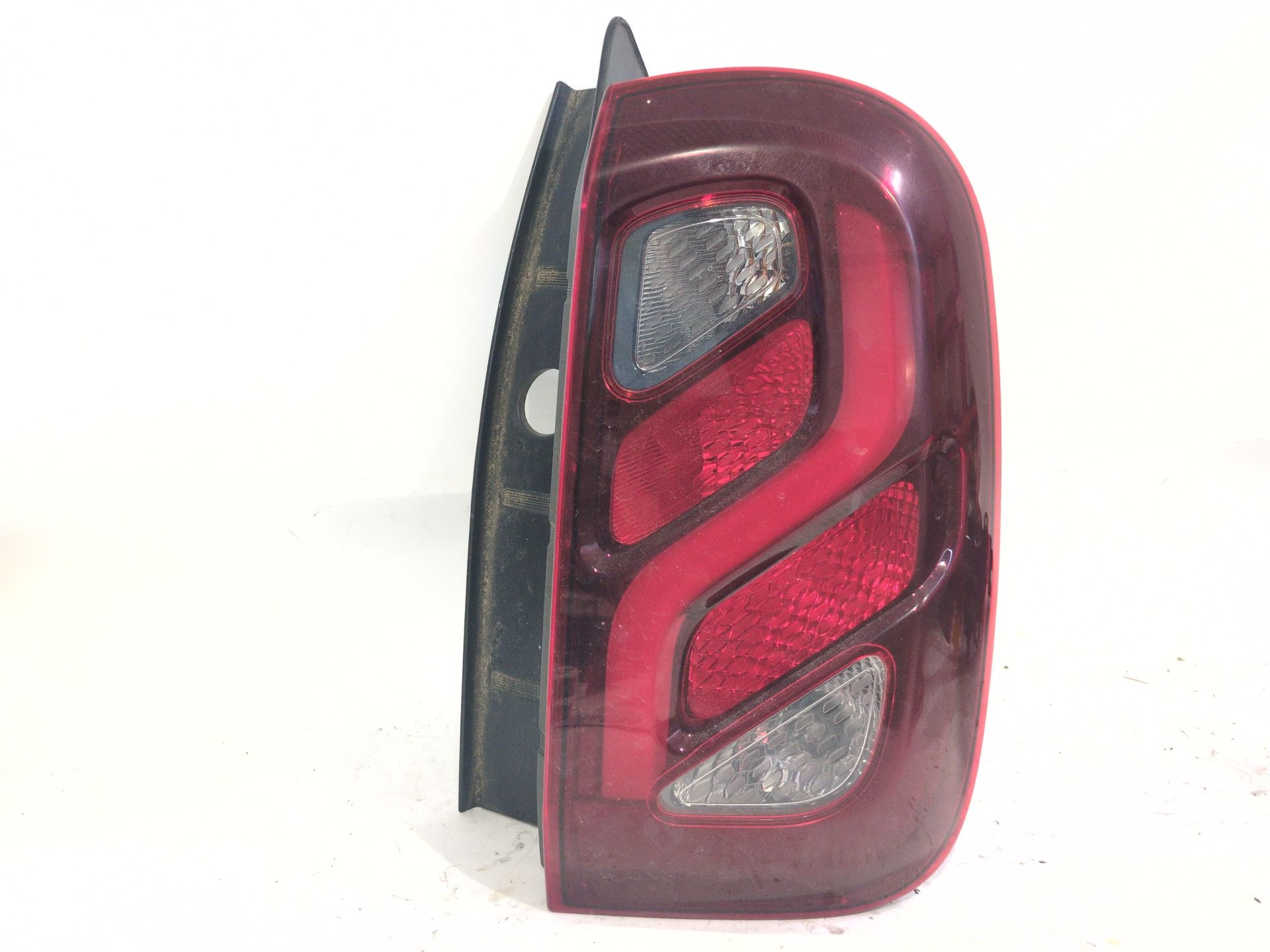 PILOTO TRASERO DERECHO DACIA DUSTER (HM_) 1.3 TCE 130 (HMMF) - 265500322r