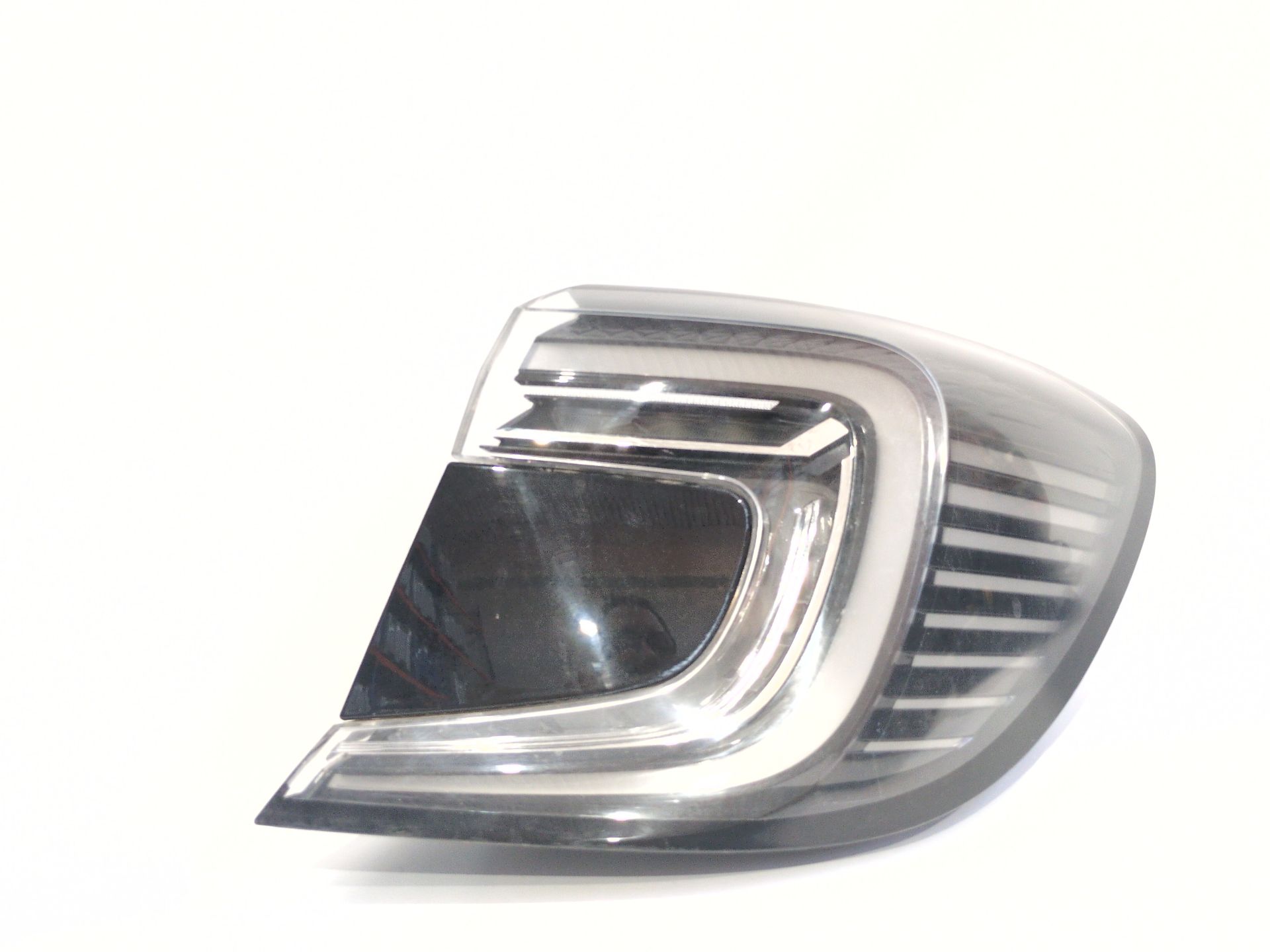 PILOTO TRASERO DERECHO EXTERIOR RENAULT CAPTUR II (HF_) E-TECH 145 (HFMU HFMM) - 265504880r