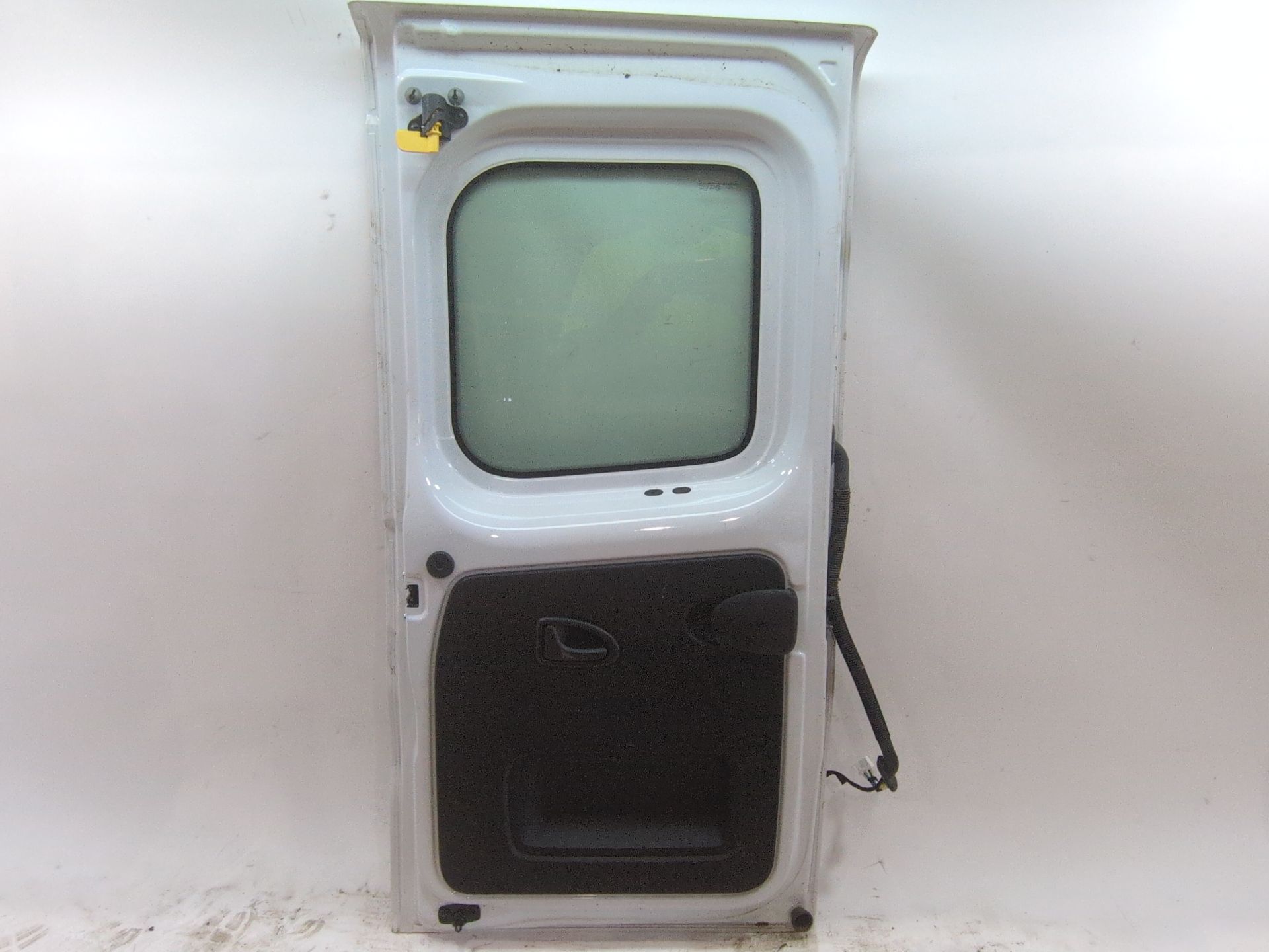 puerta_de_carga_trasera_izquierda_9340600q1d_nissan_nv300_furgoneta_x82_2_0_dci_120