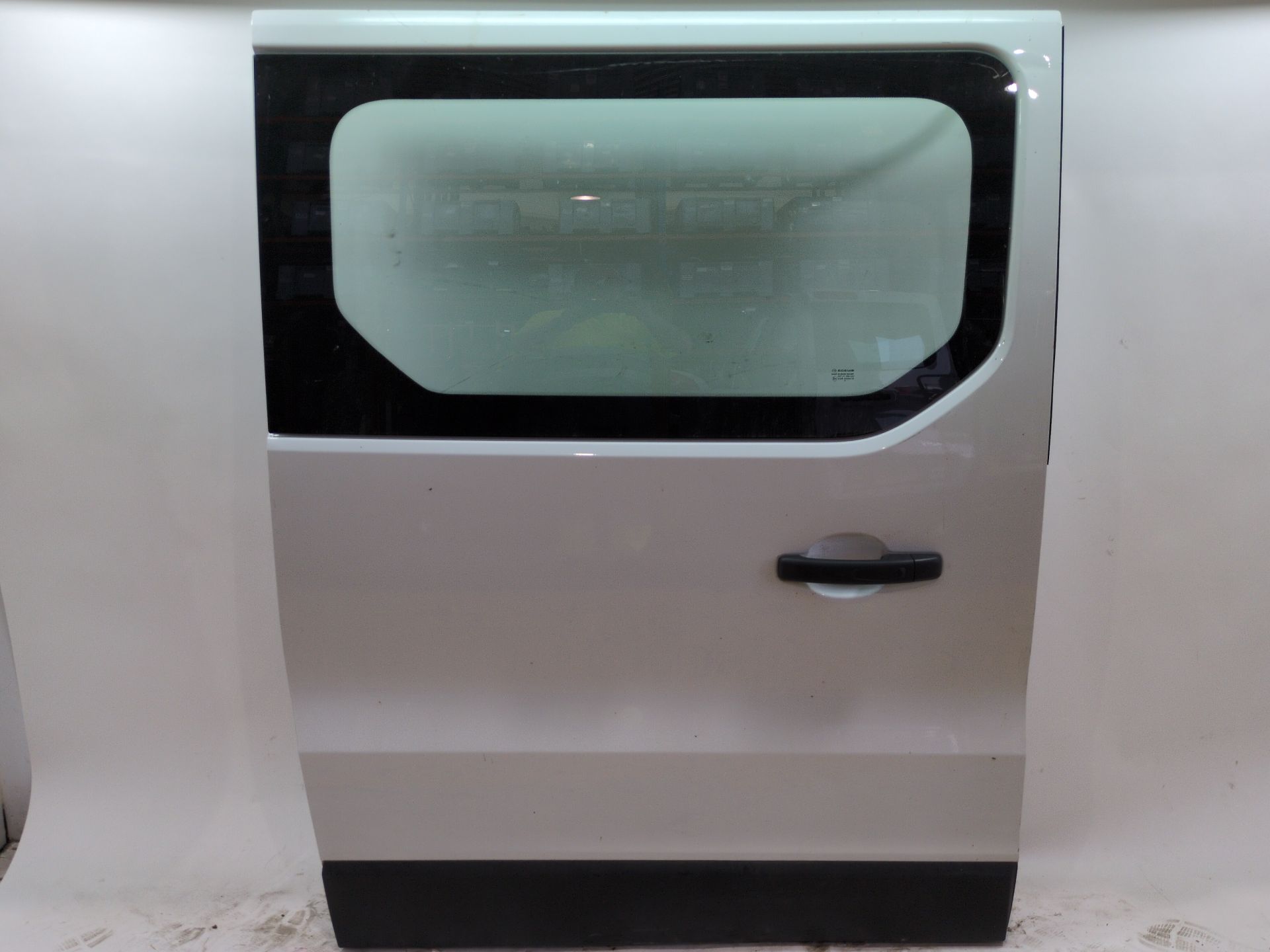 PUERTA CORREDERA LATERAL DERECHA NISSAN NV300 FURGONETA (X82) 2.0 DCI 120 - 8210000Q2A