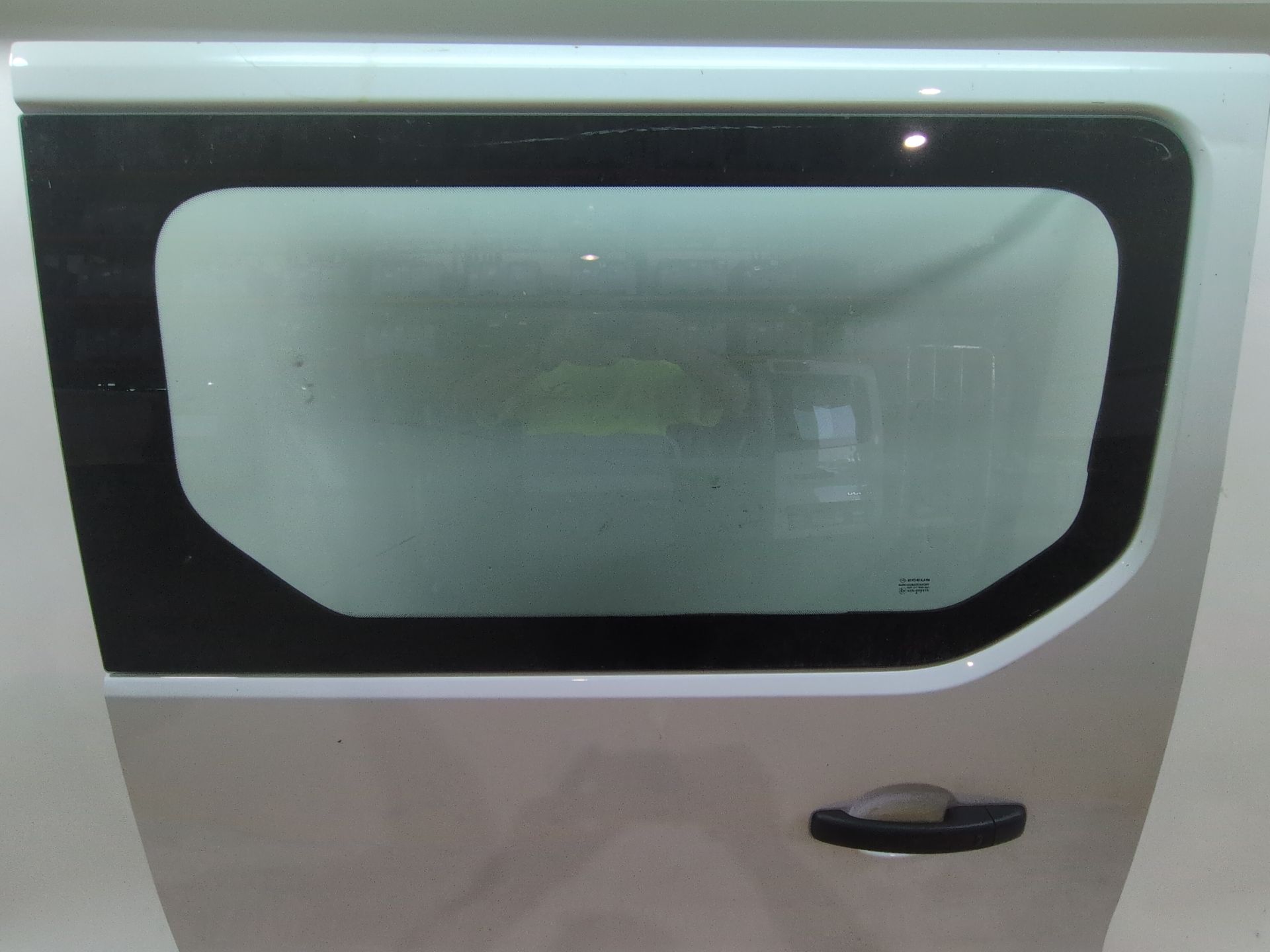 puerta_corredera_lateral_derecha_8210000q2a_nissan_nv300_furgoneta_x82_2_0_dci_120