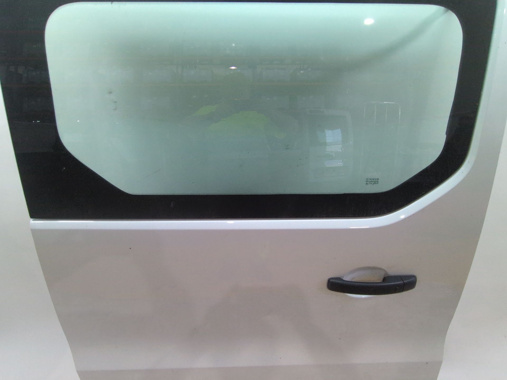 puerta_corredera_lateral_derecha_8210000q2a_nissan_nv300_furgoneta_x82_2_0_dci_120