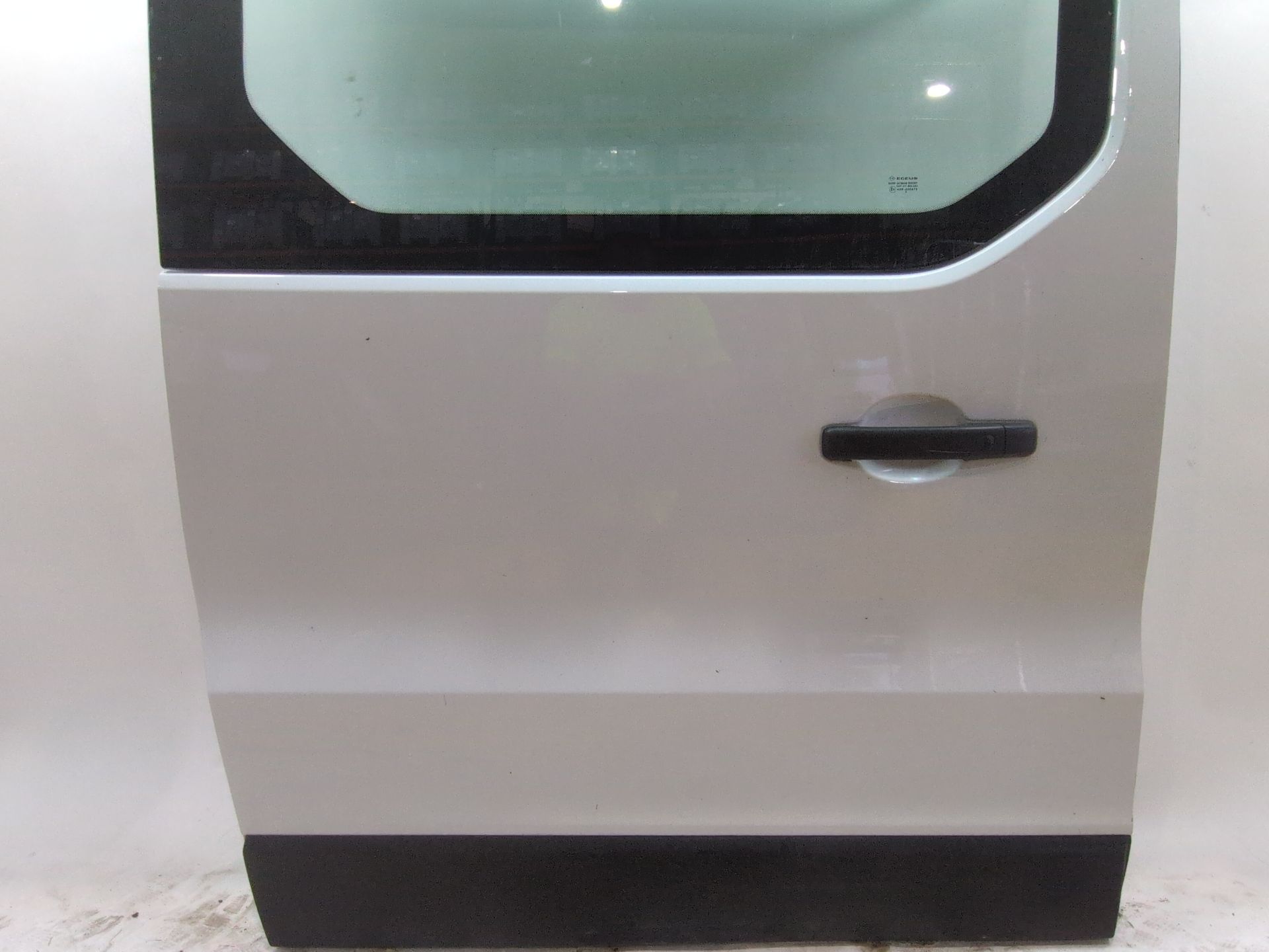 puerta_corredera_lateral_derecha_8210000q2a_nissan_nv300_furgoneta_x82_2_0_dci_120