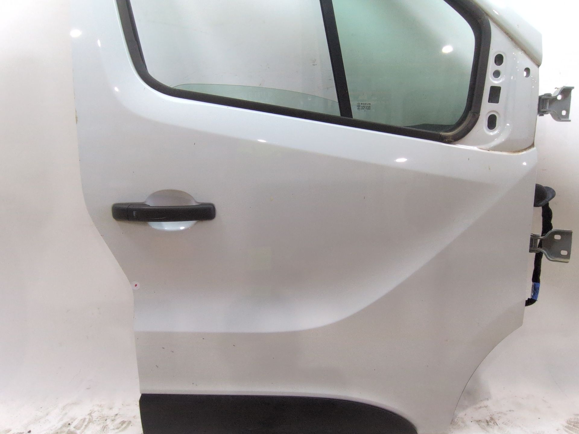 puerta_delantera_derecha_8010000q1d_nissan_nv300_furgoneta_x82_2_0_dci_120
