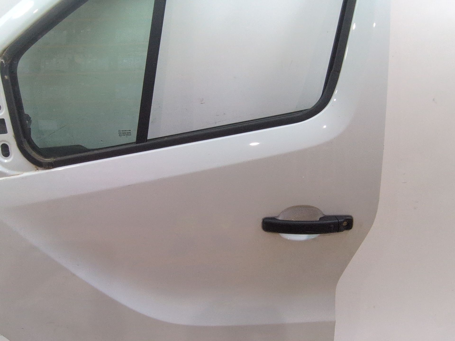puerta_delantera_izquierda_8010100q1g_nissan_nv300_furgoneta_x82_2_0_dci_120