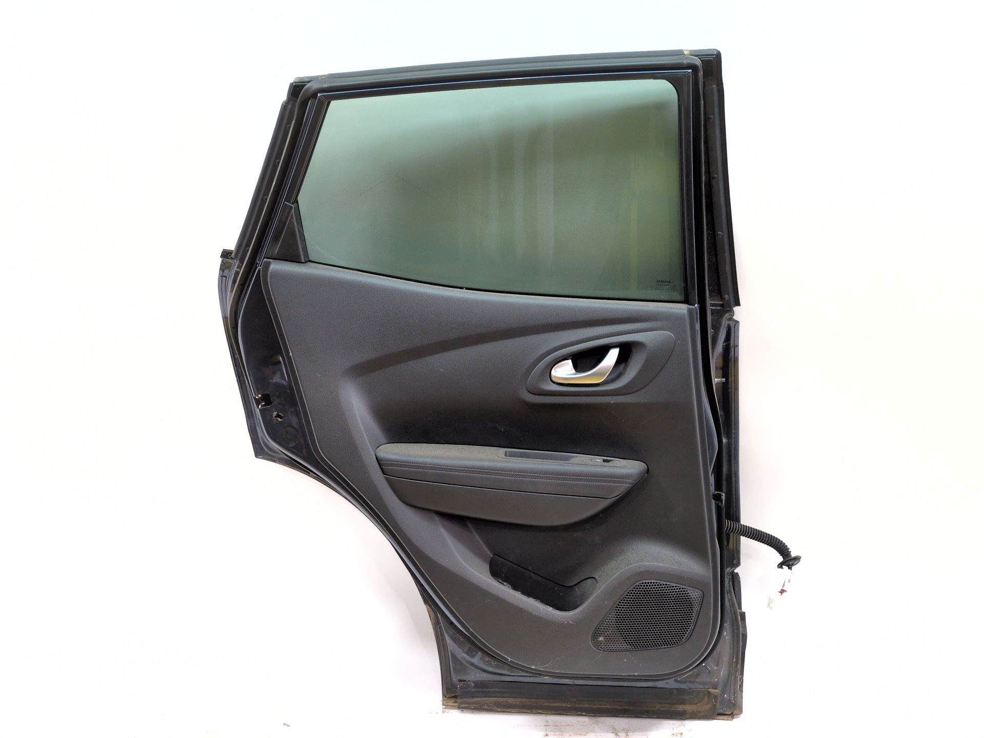 puerta_trasera_izquierda_821013004r_renault_kadjar_ha_hl_1_3_tce_140