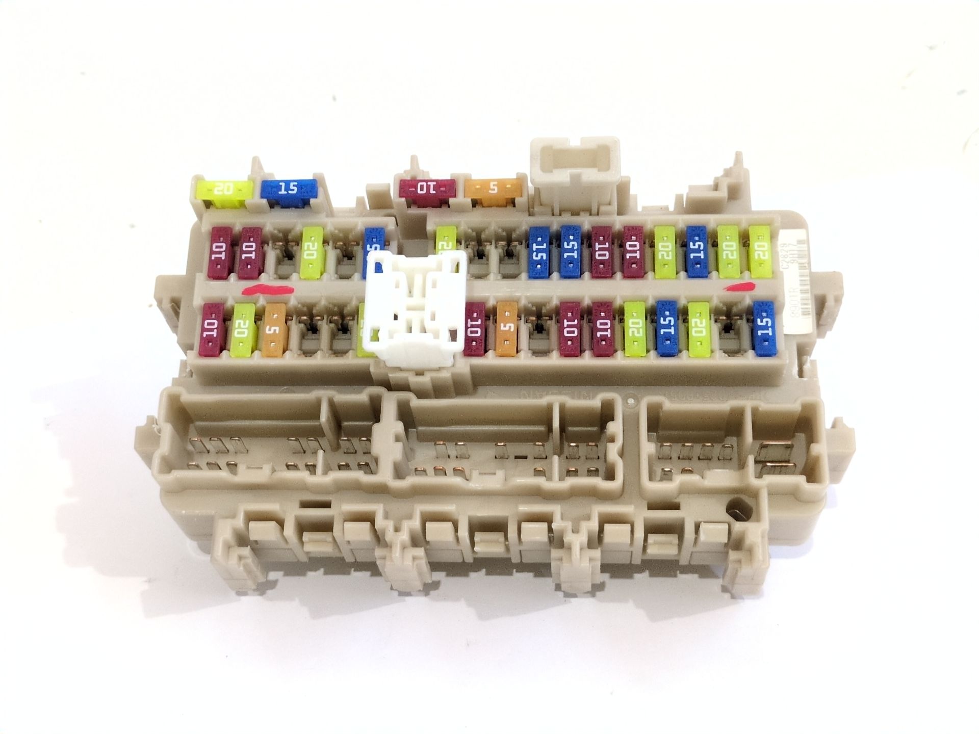 caja_reles_fusibles_243808901r_renault_kadjar_ha_hl_1_3_tce_140