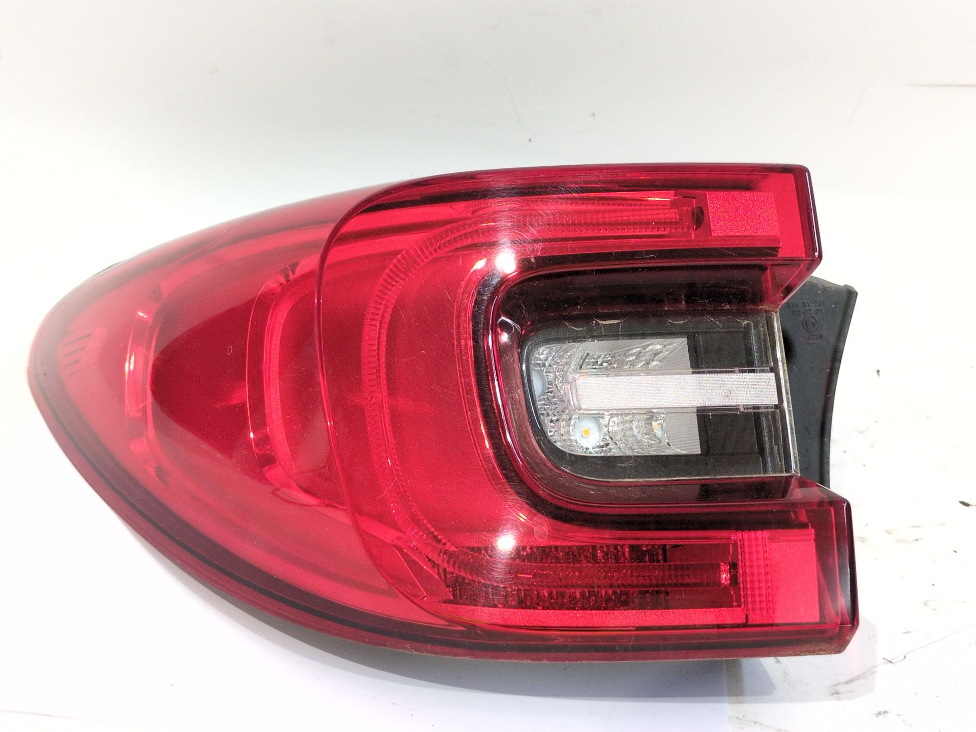 PILOTO TRASERO IZQUIERDO EXTERIOR RENAULT KADJAR (HA_ HL_) 1.3 TCE 140