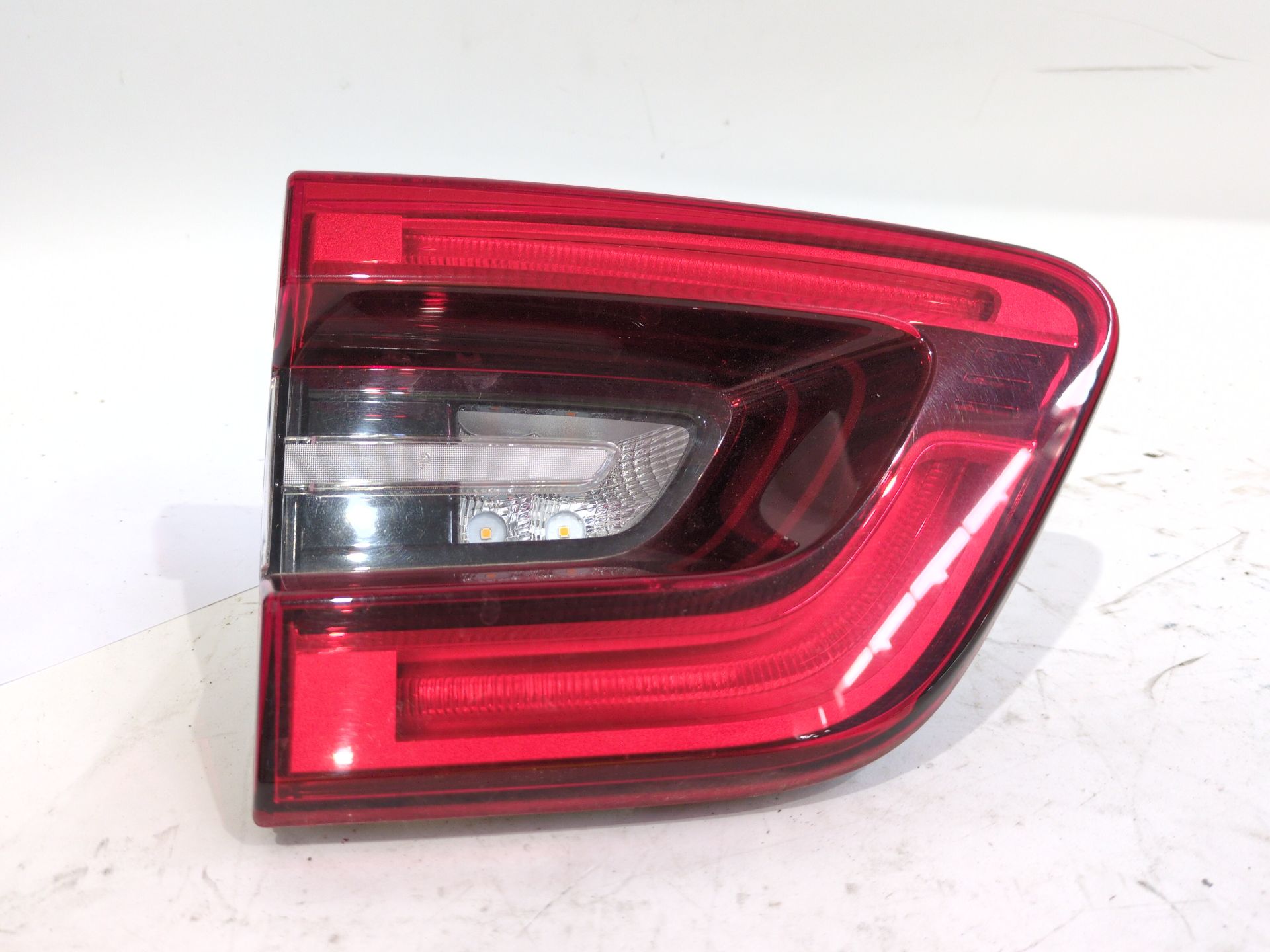 PILOTO TRASERO IZQUIERDO INTERIOR RENAULT KADJAR (HA_ HL_) 1.3 TCE 140