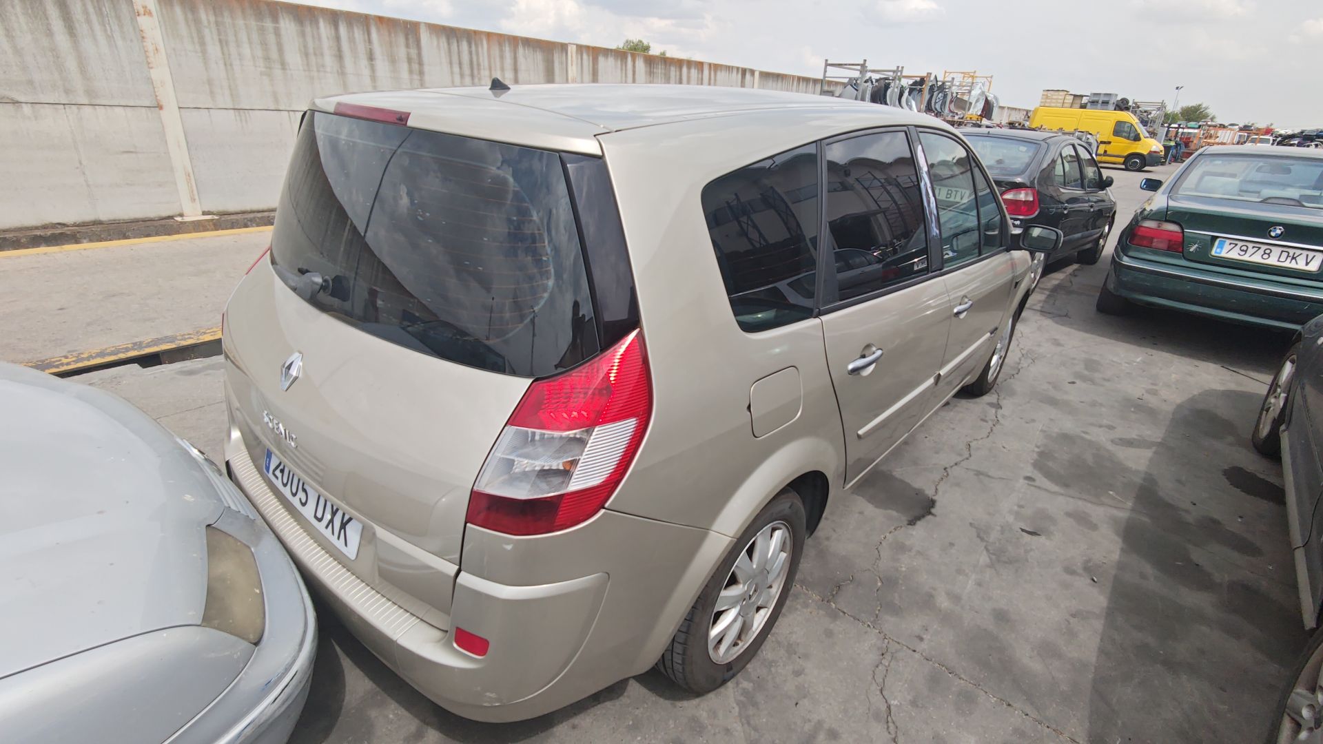 renault_grand_scenic_ii_jm0_1