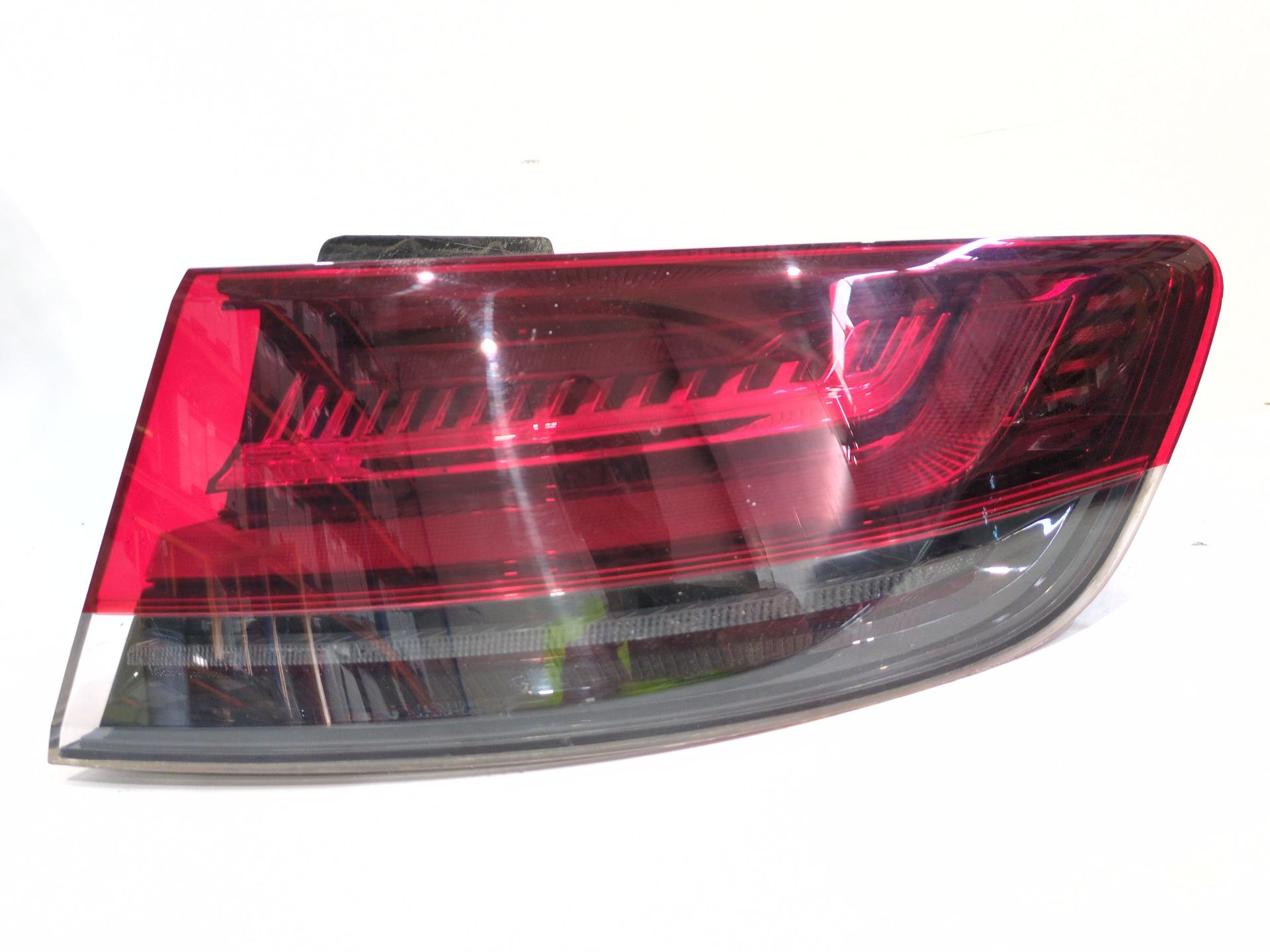 piloto_trasero_derecho_exterior_265505111r_renault_megane_iv_hatchback_b9a_m_n_1_6_e_tech_160_b9nh