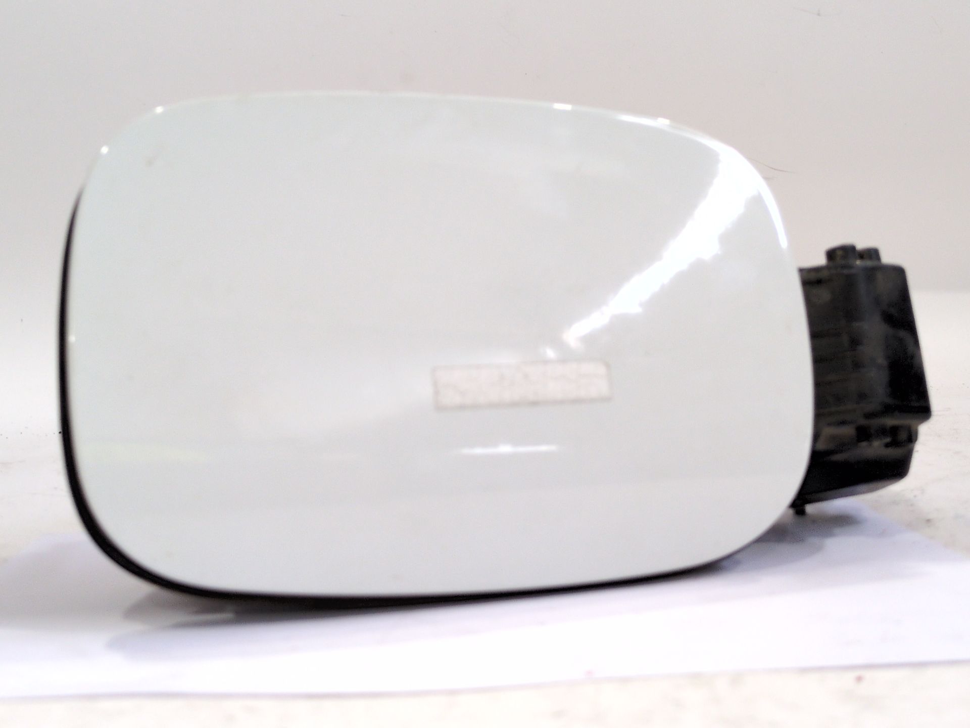 tapa_exterior_combustible_781202533r_renault_megane_iv_hatchback_b9a_m_n_1_6_e_tech_160_b9nh