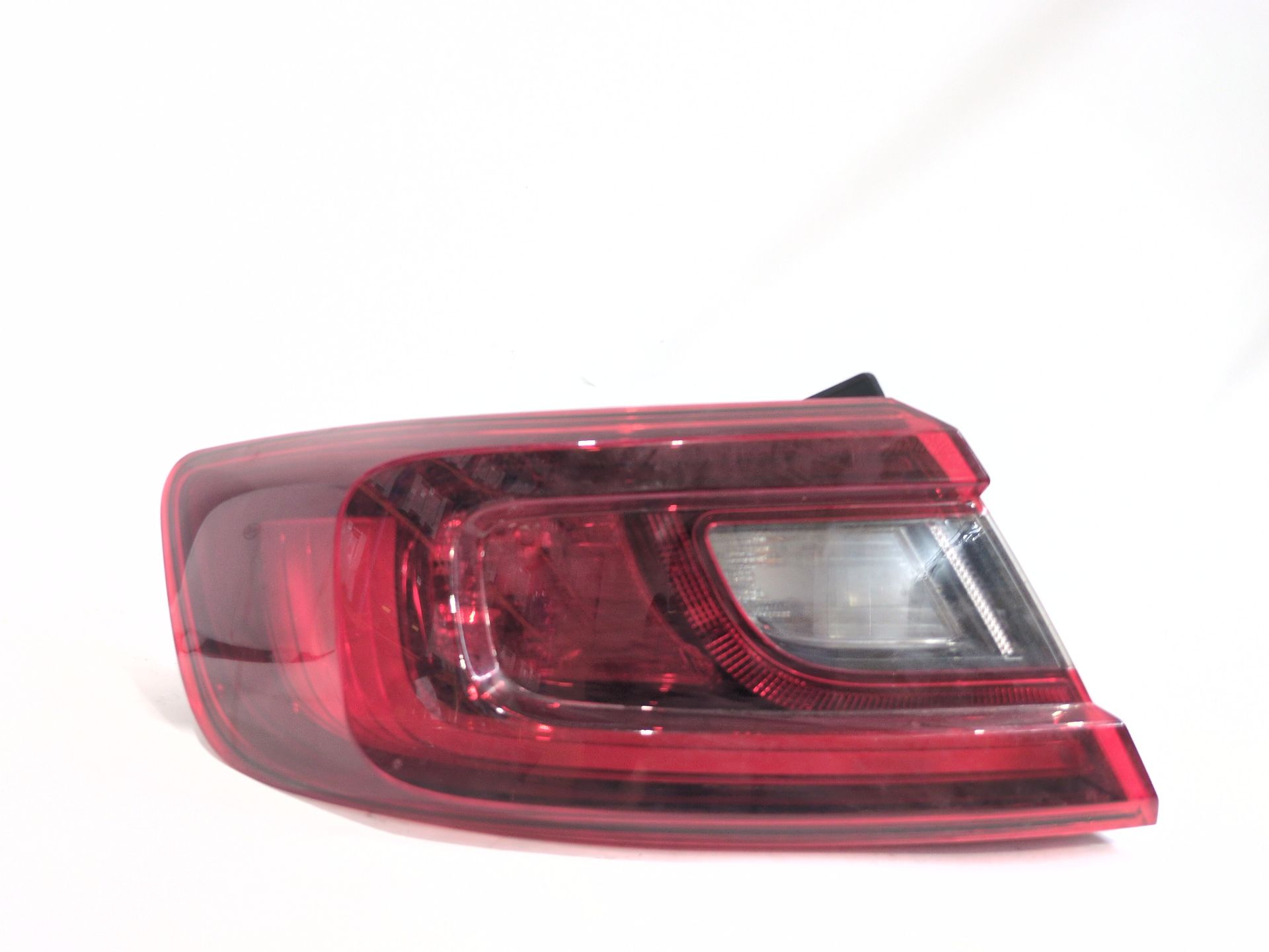 PILOTO TRASERO IZQUIERDO EXTERIOR RENAULT ARKANA I (LCM_ LDN_) 1.3 TCE 160 (LDN1)