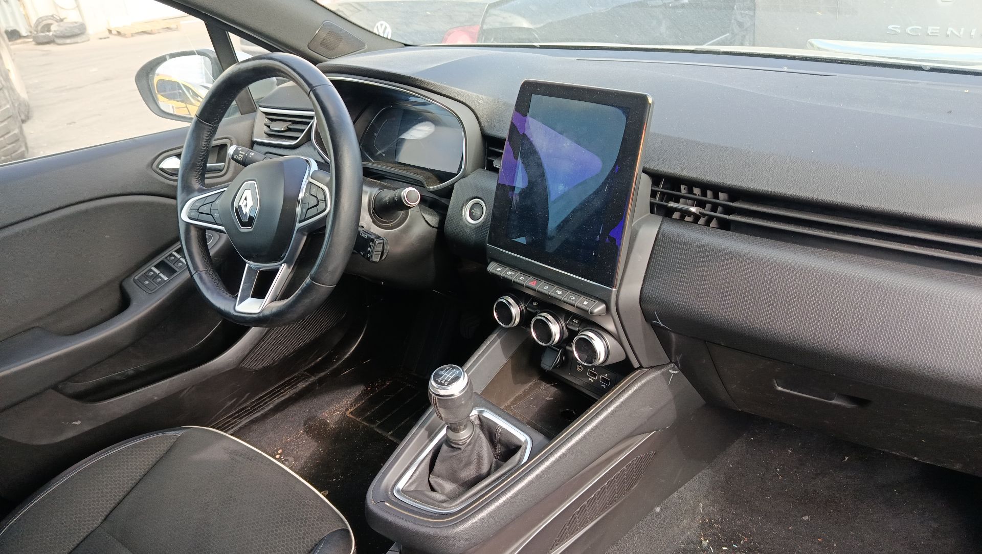 renault_clio_v_b7