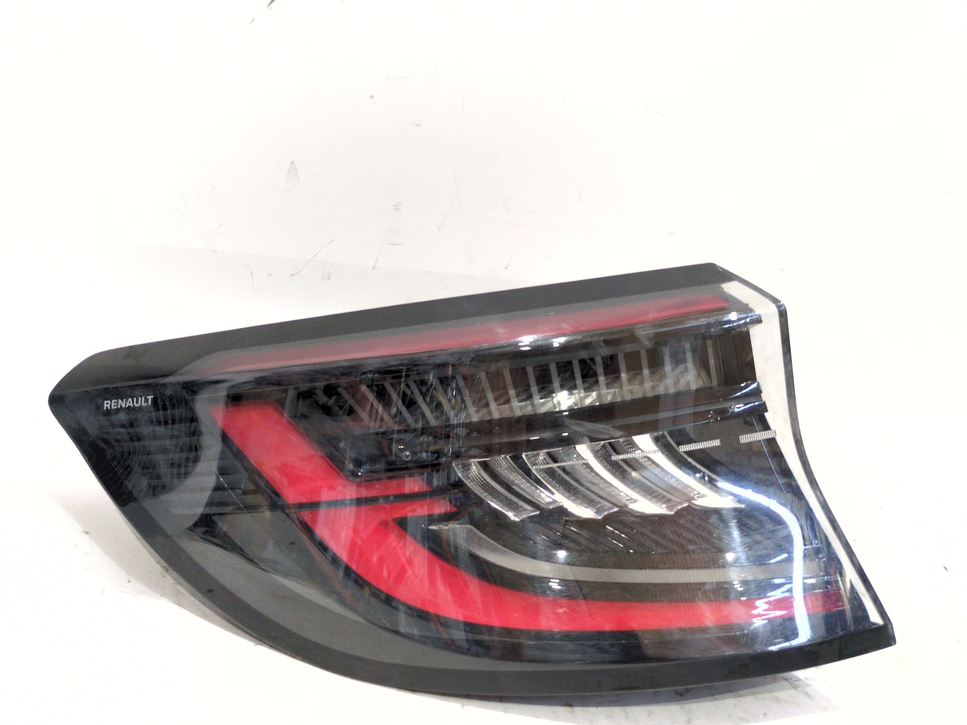 PILOTO TRASERO IZQUIERDO EXTERIOR RENAULT AUSTRAL TCE 160 - 265556659R