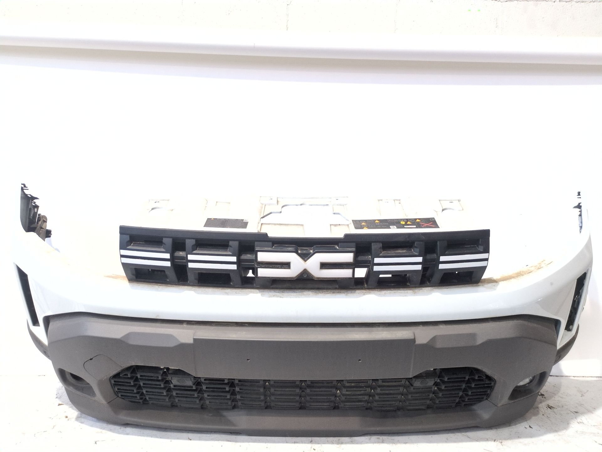 PARAGOLPES DELANTERO DACIA DUSTER (HM_) 1.5 DCI 115 (HMAD)