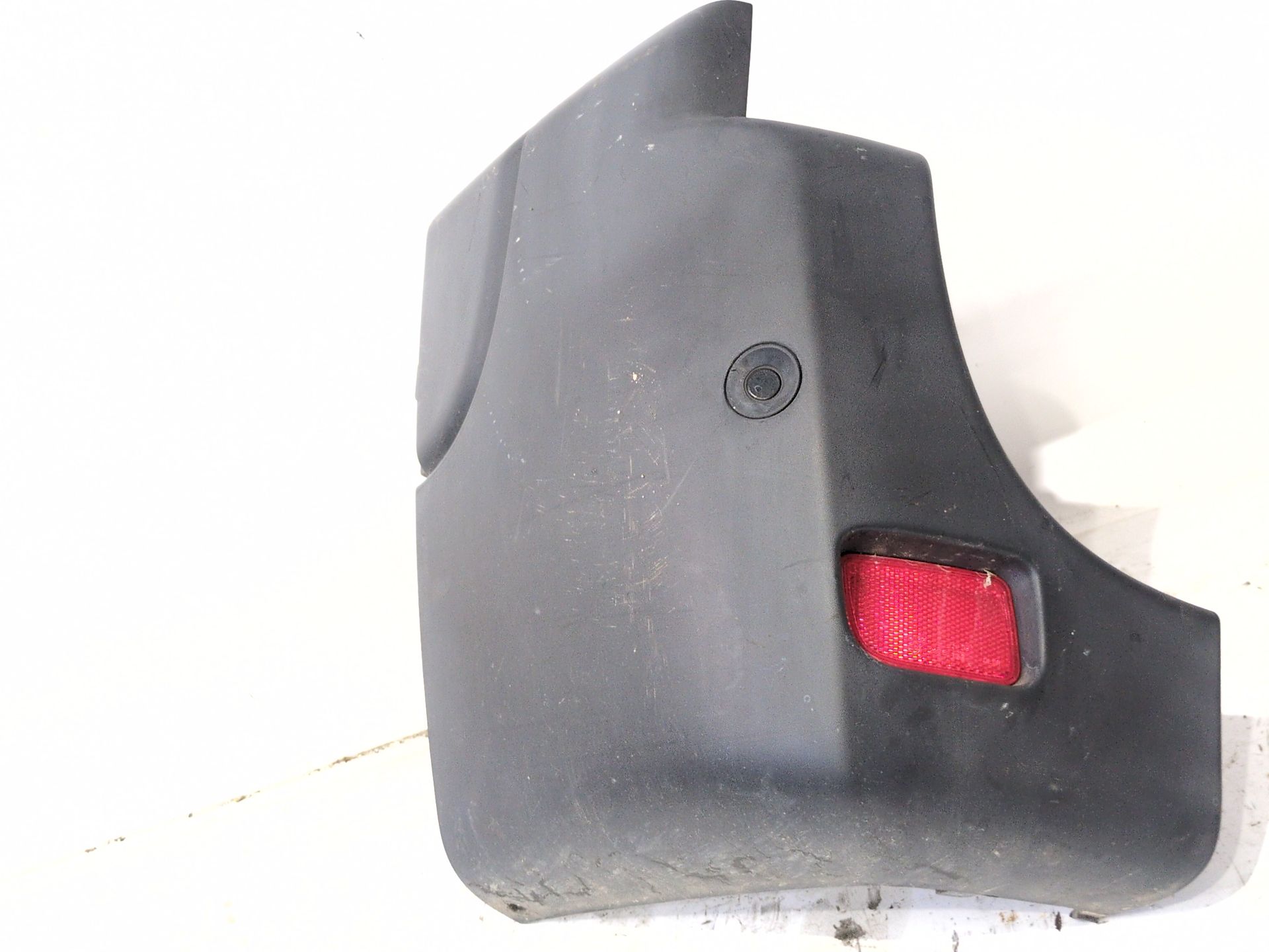 PUNTERA PARAGOLPES TRASERO IZQUIERDO RENAULT MASTER III FURGONETA (FV) 2.3 DCI 150 FWD (FV0F FV03)