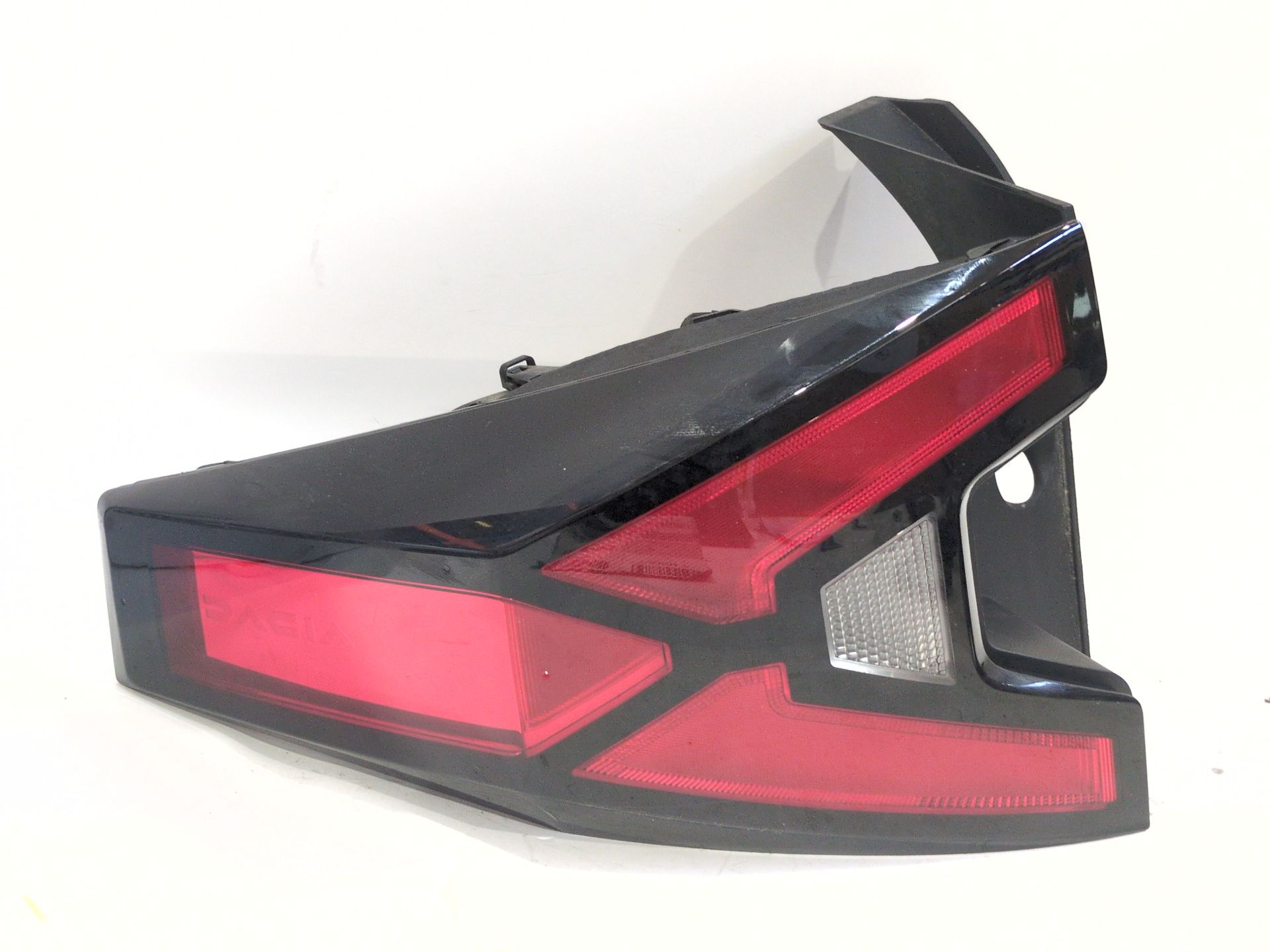 PILOTO TRASERO IZQUIERDO DACIA DUSTER (HM_) 1.5 DCI 115 (HMAD) - 265559174R