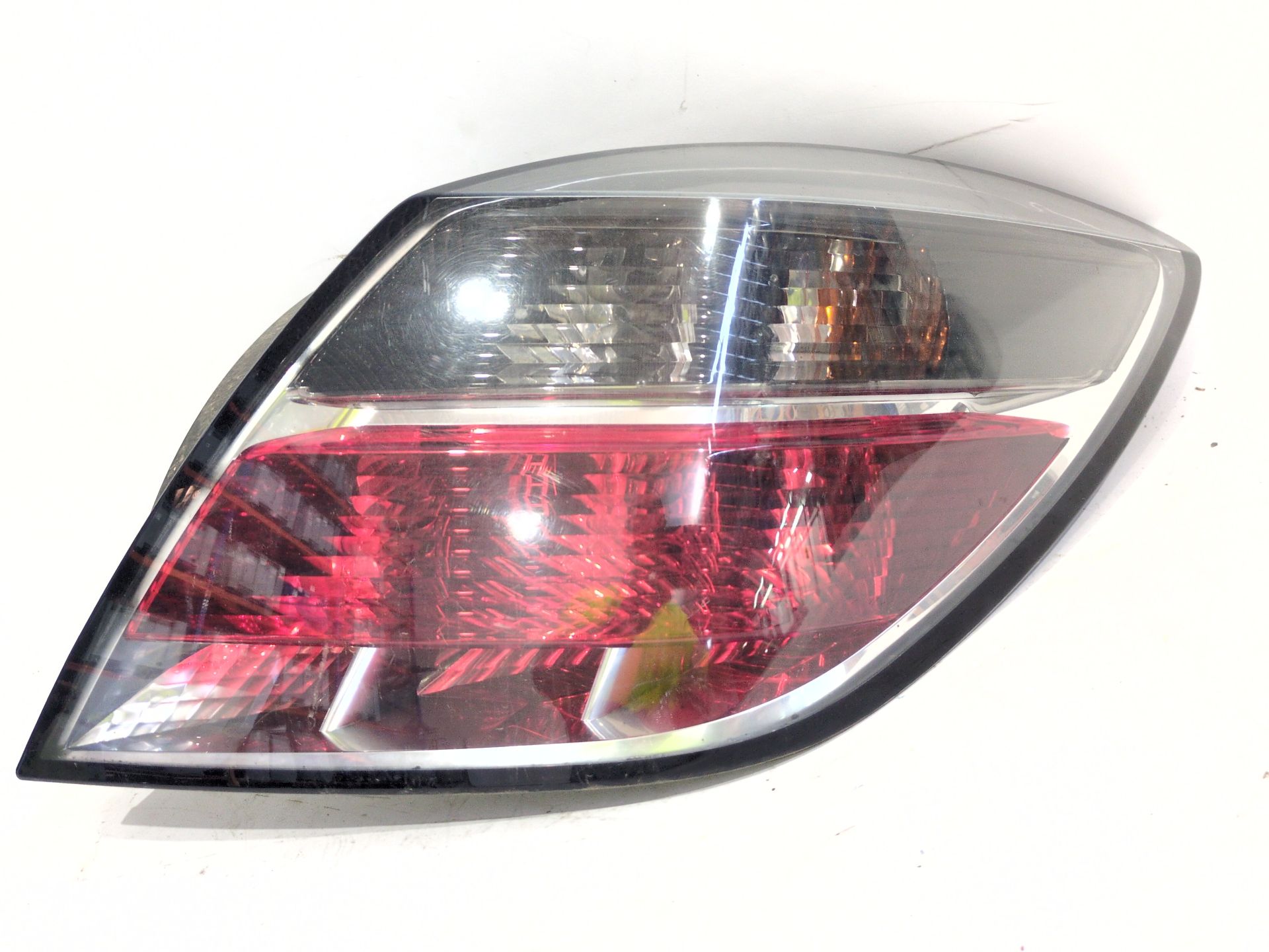 PILOTO TRASERO DERECHO OPEL ASTRA H GTC (A04) 1.7 CDTI (L08)