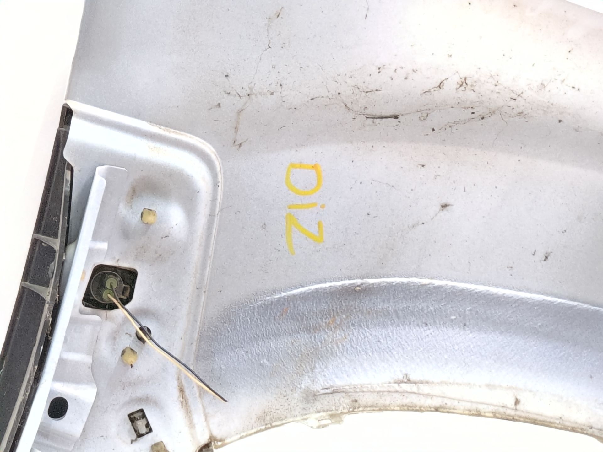 aleta_delantera_izquierda_631011252r_ice_white_bc_ov369_dacia_duster_hm_1_5_dci_115_4x4