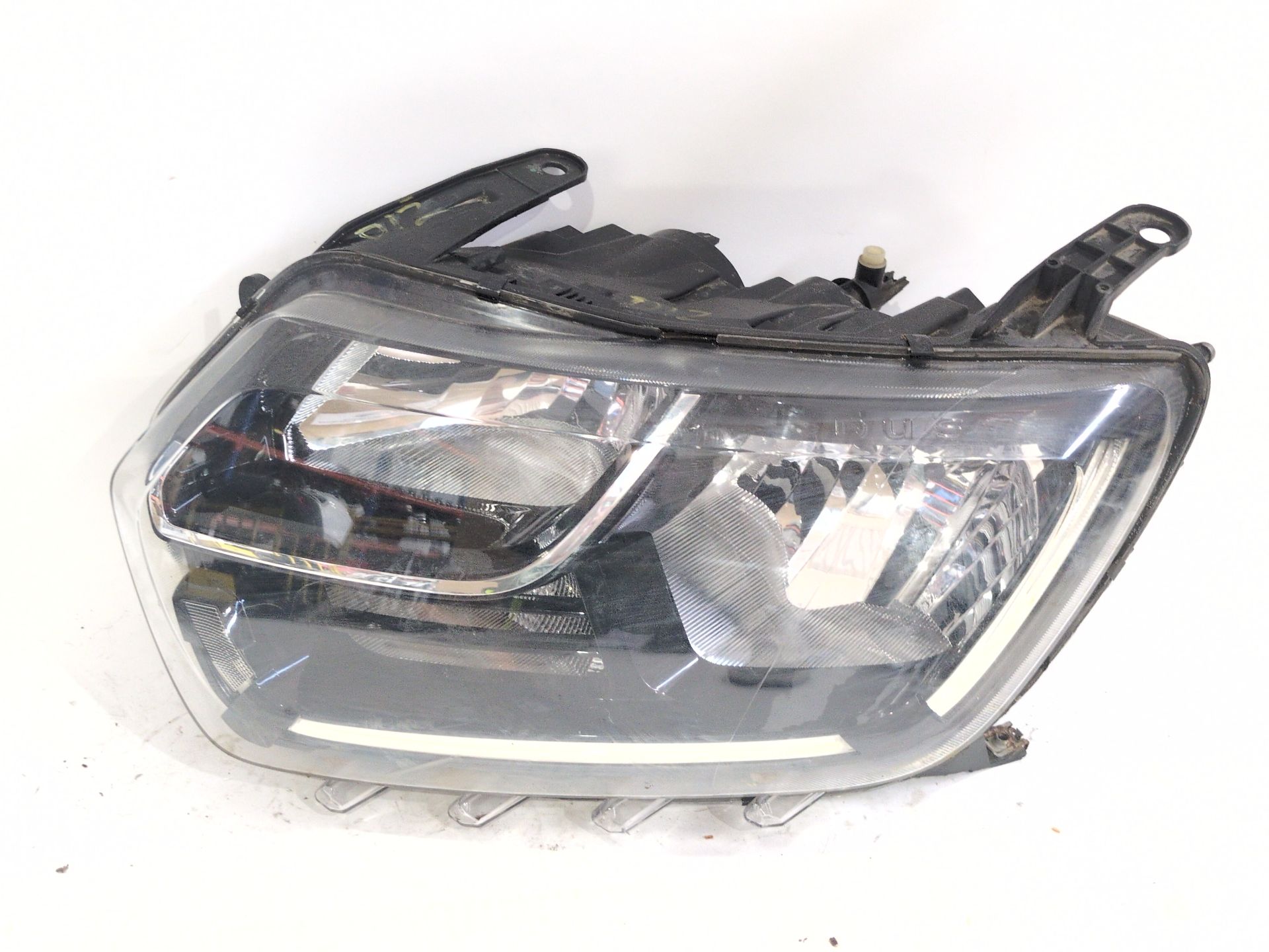 faro_izquierdo_260609367r_dacia_duster_hm_1_5_dci_115_4x4