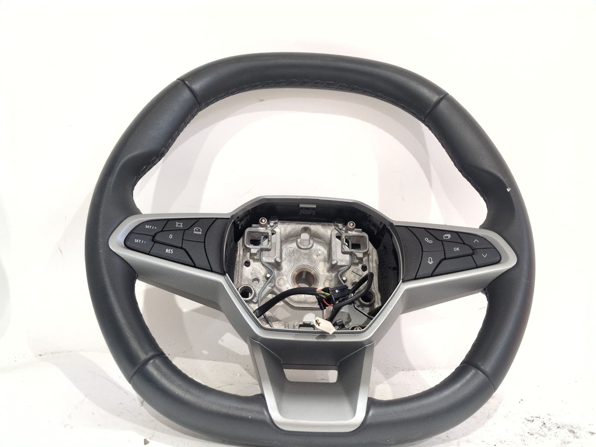 VOLANTE DACIA DUSTER (HM_) 1.5 DCI 115 (HMAD) - 484000004R