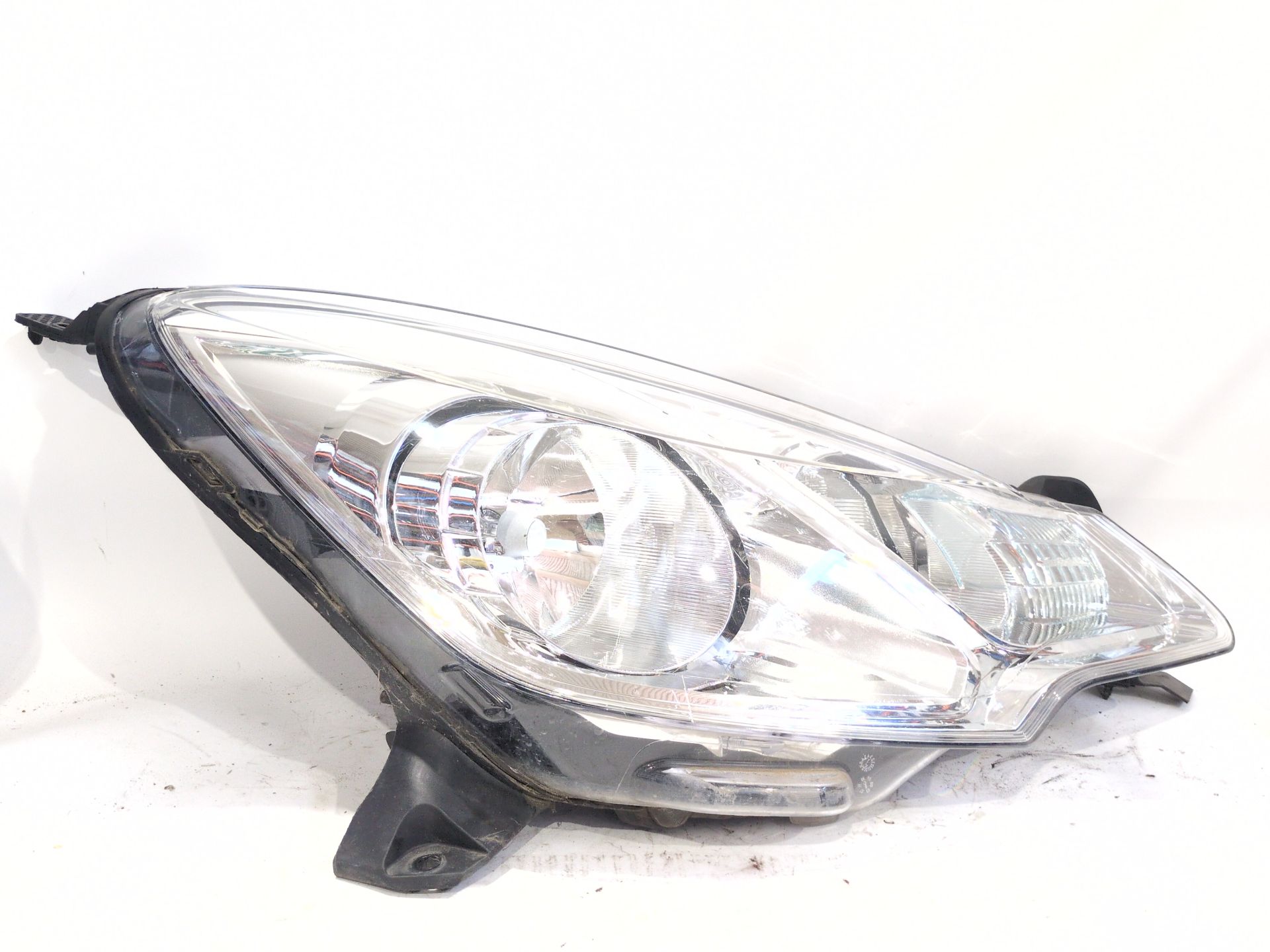 FARO DERECHO CITROËN C3 II (SC_) 1.6 HDI 90