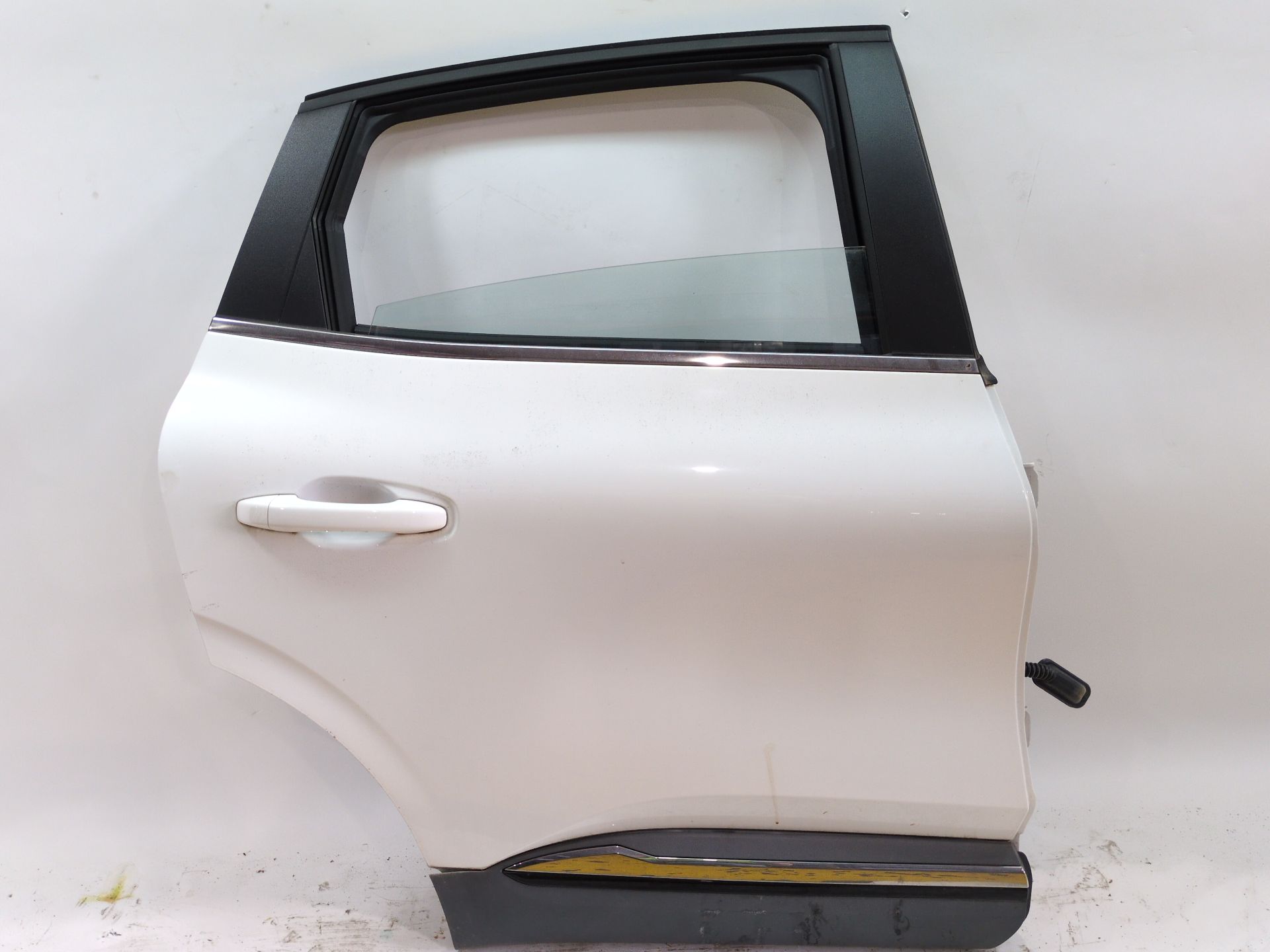 PUERTA TRASERA DERECHA RENAULT ARKANA I (LCM_ LDN_) 1.6 E-TECH 145 (LDMU)