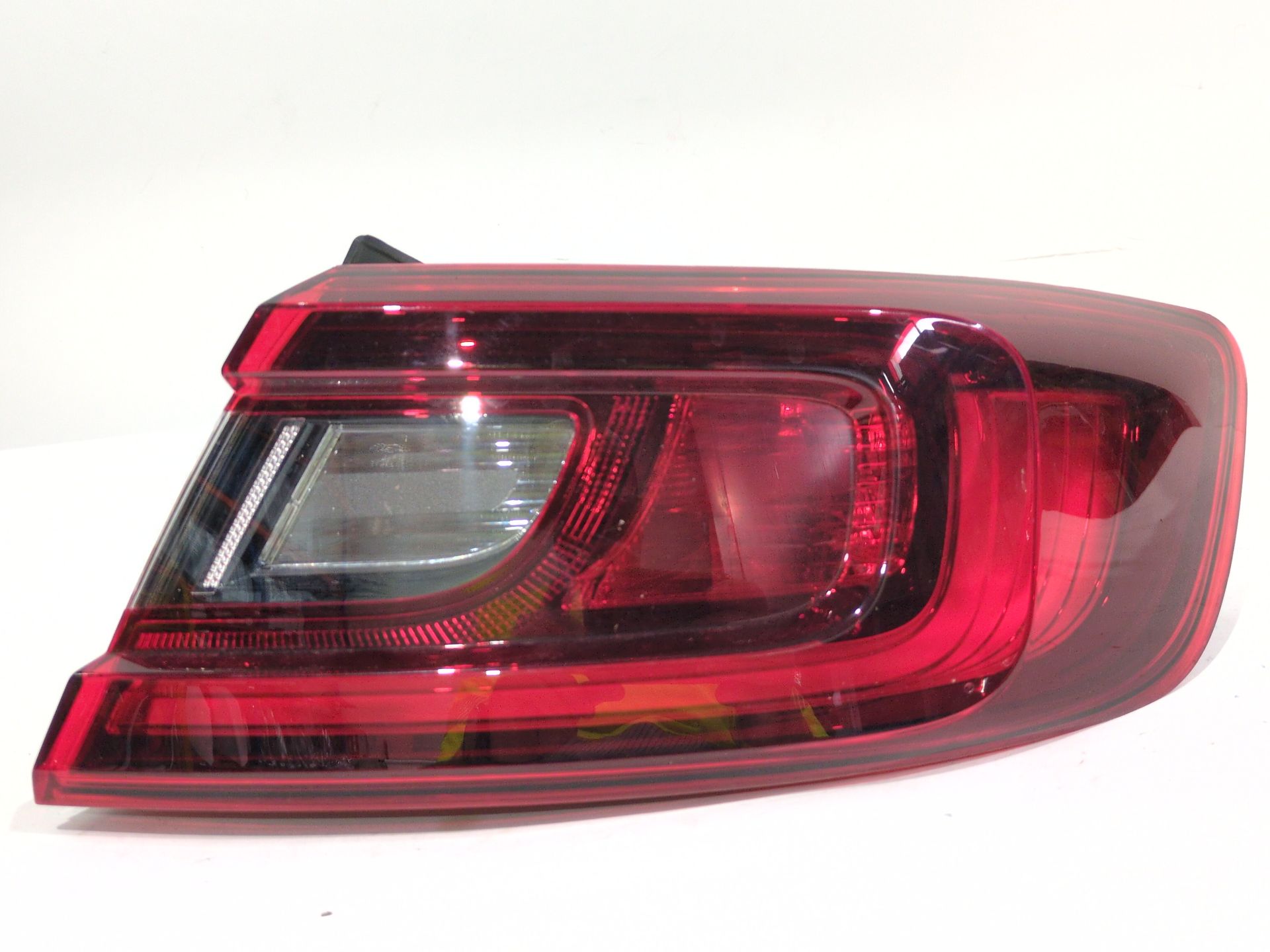 PILOTO TRASERO DERECHO EXTERIOR RENAULT ARKANA I (LCM_ LDN_) 1.6 E-TECH 145 (LDMU) - 265500964r