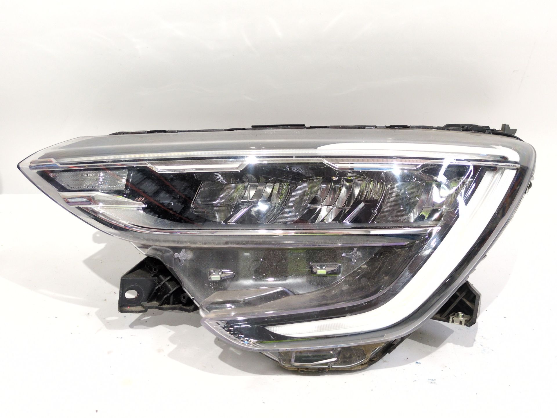 FARO DERECHO RENAULT ARKANA I (LCM_ LDN_) 1.6 E-TECH 145 (LDMU)