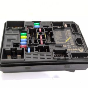 caja_reles_fusibles_284b75801r_renault_austral_tce_130