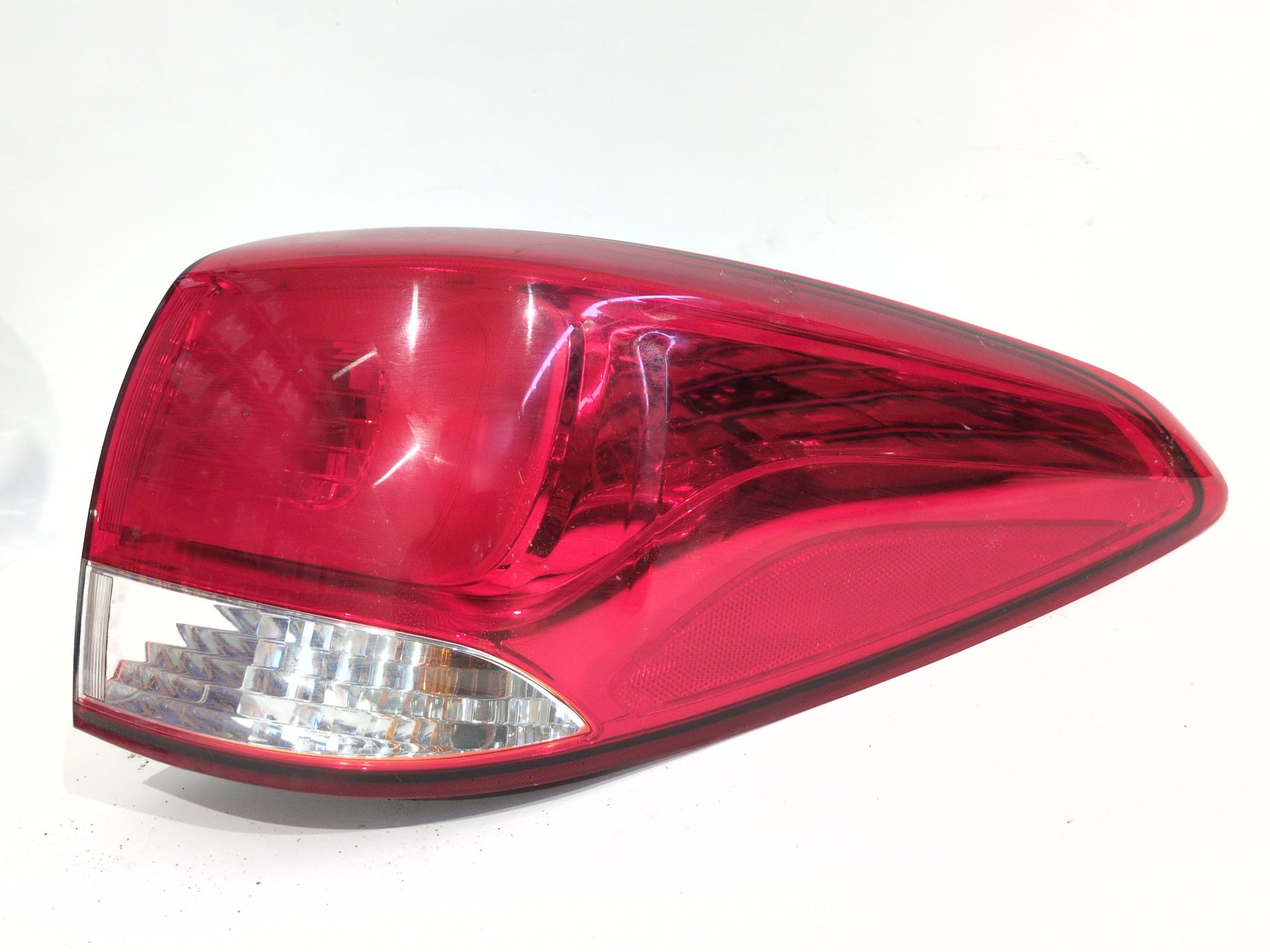 PILOTO TRASERO DERECHO EXTERIOR KIA CARENS IV 1.7 CRDI - 92402A4020