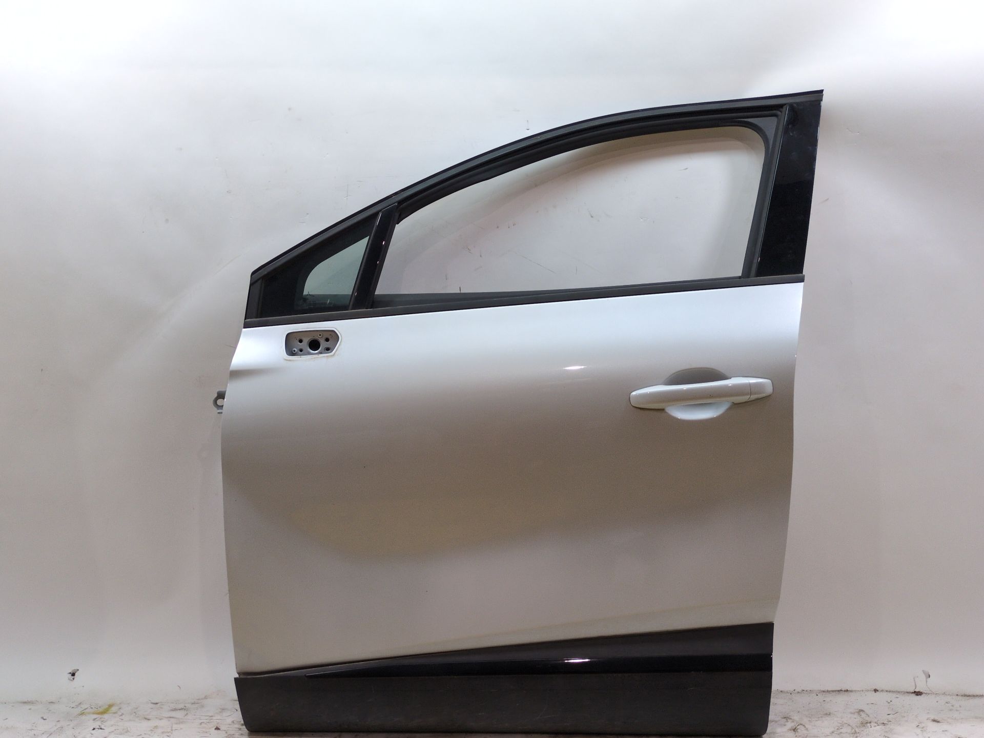 PUERTA DELANTERA IZQUIERDA RENAULT CAPTUR II (HF_) TCE 140 (HFN0)