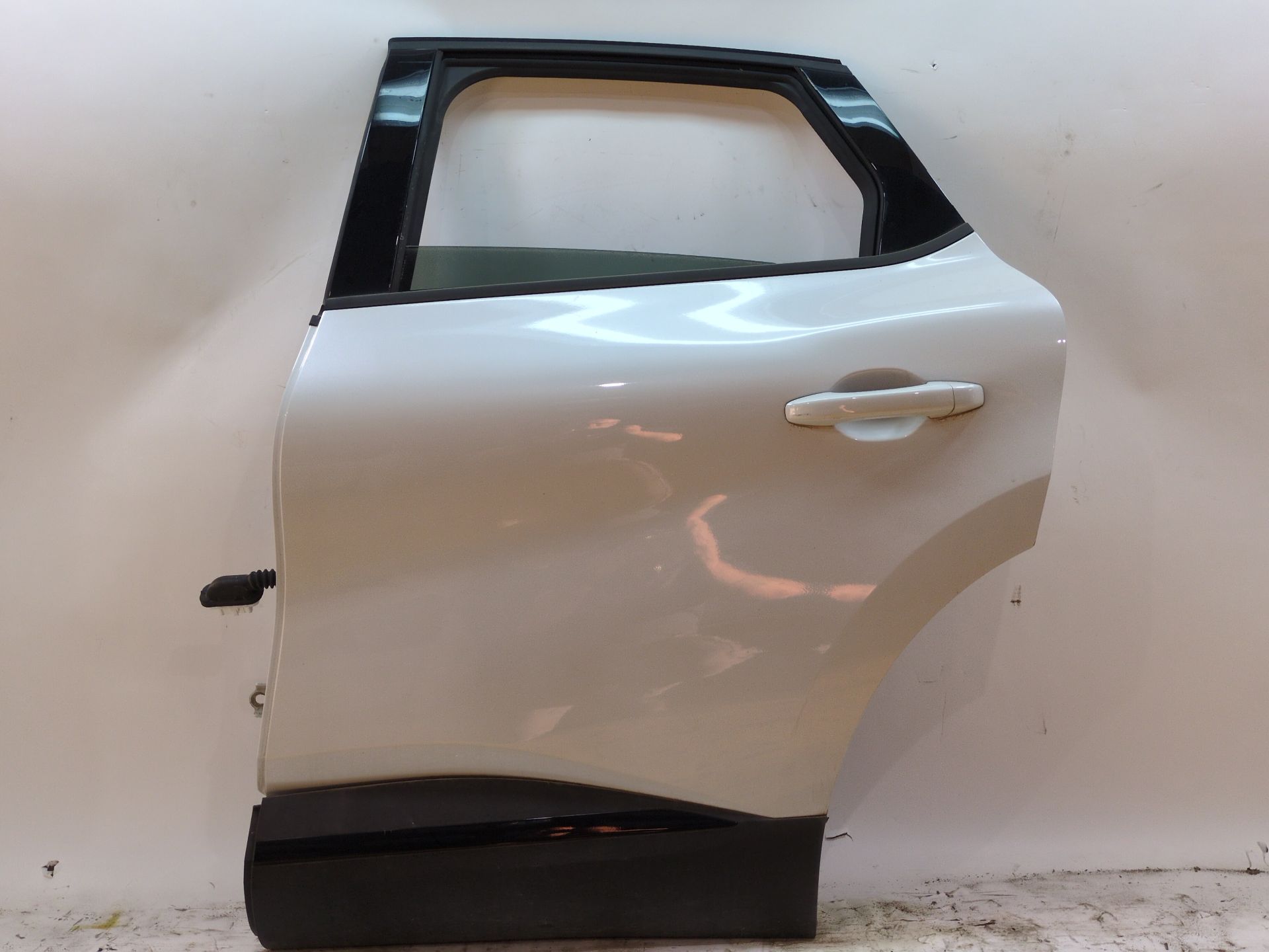 PUERTA TRASERA IZQUIERDA RENAULT CAPTUR II (HF_) TCE 140 (HFN0)