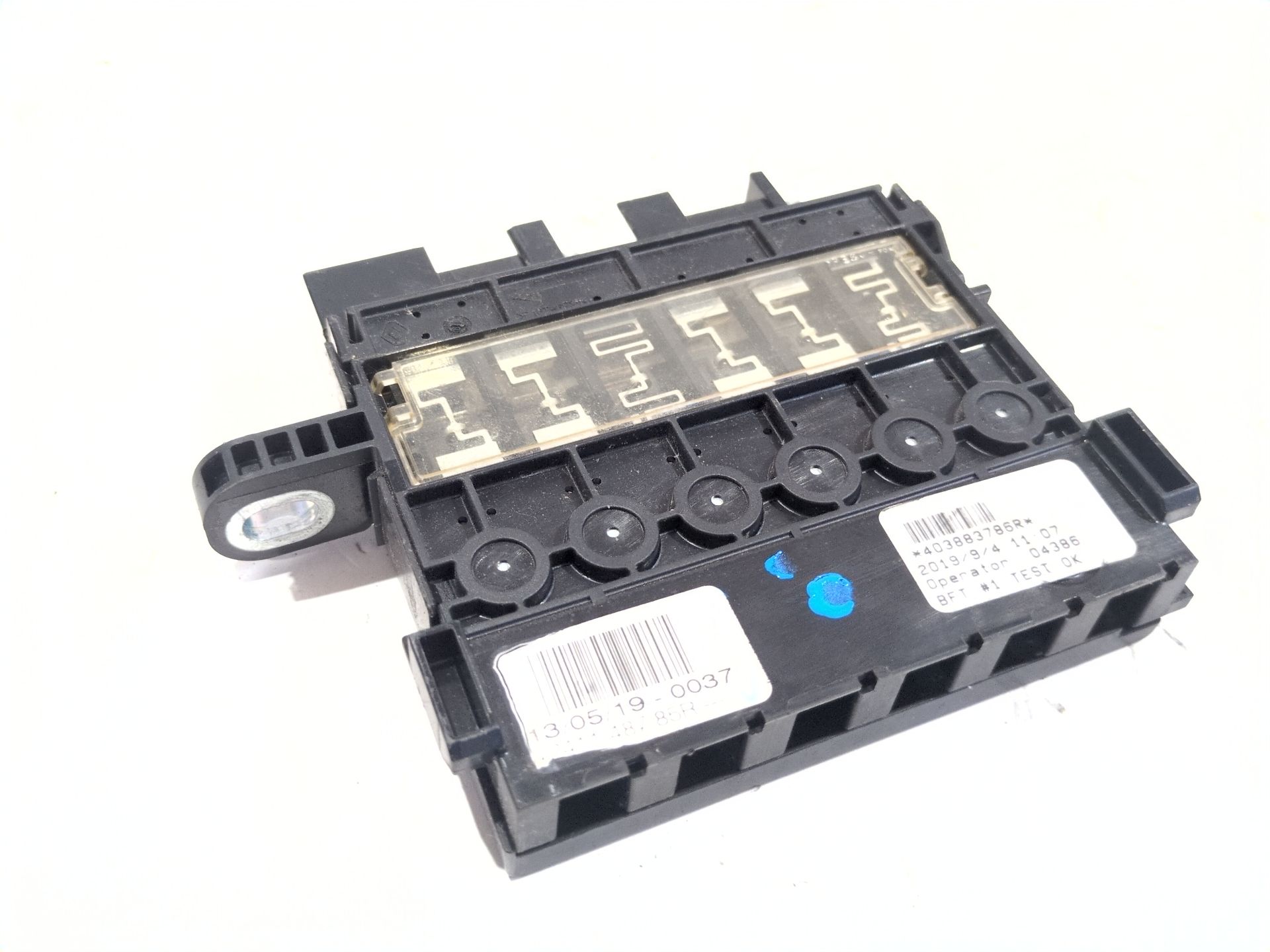 CAJA RELES / FUSIBLES RENAULT MEGANE IV HATCHBACK (B9A/M/N_) 1.5 BLUE DCI 115 (B9A6)