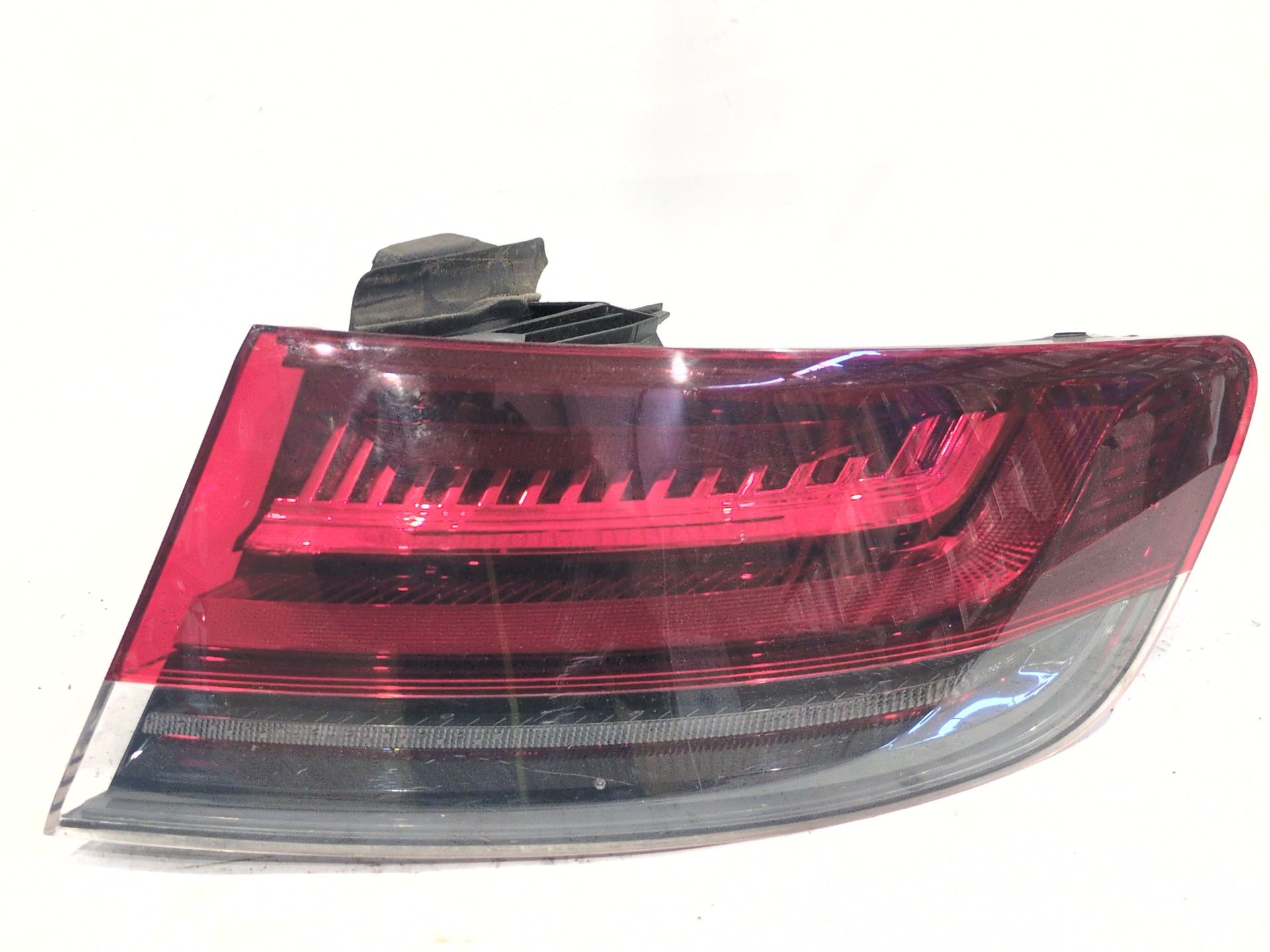 PILOTO TRASERO DERECHO EXTERIOR RENAULT MEGANE IV HATCHBACK (B9A/M/N_) 1.5 BLUE DCI 115 (B9A6)