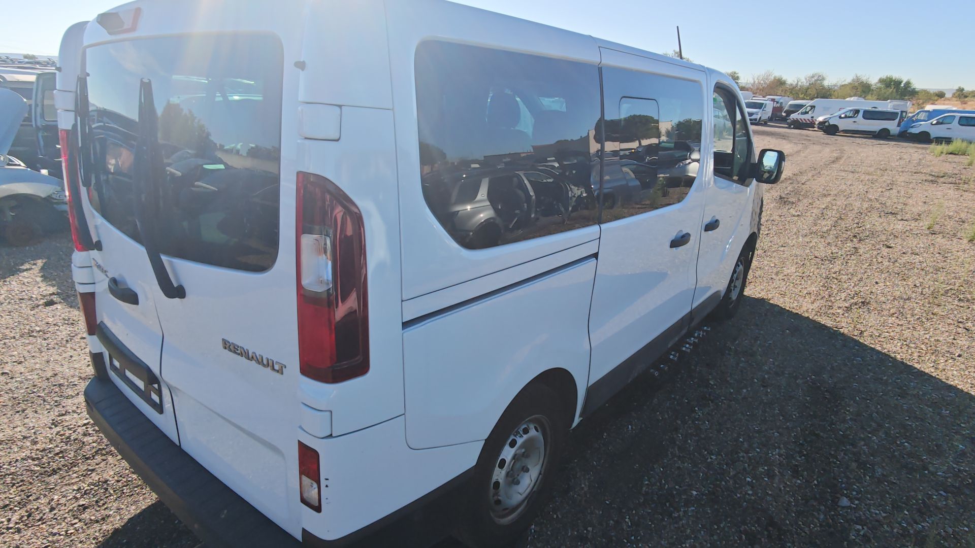 RENAULT TRAFIC III AUTOBÚS (JG_)